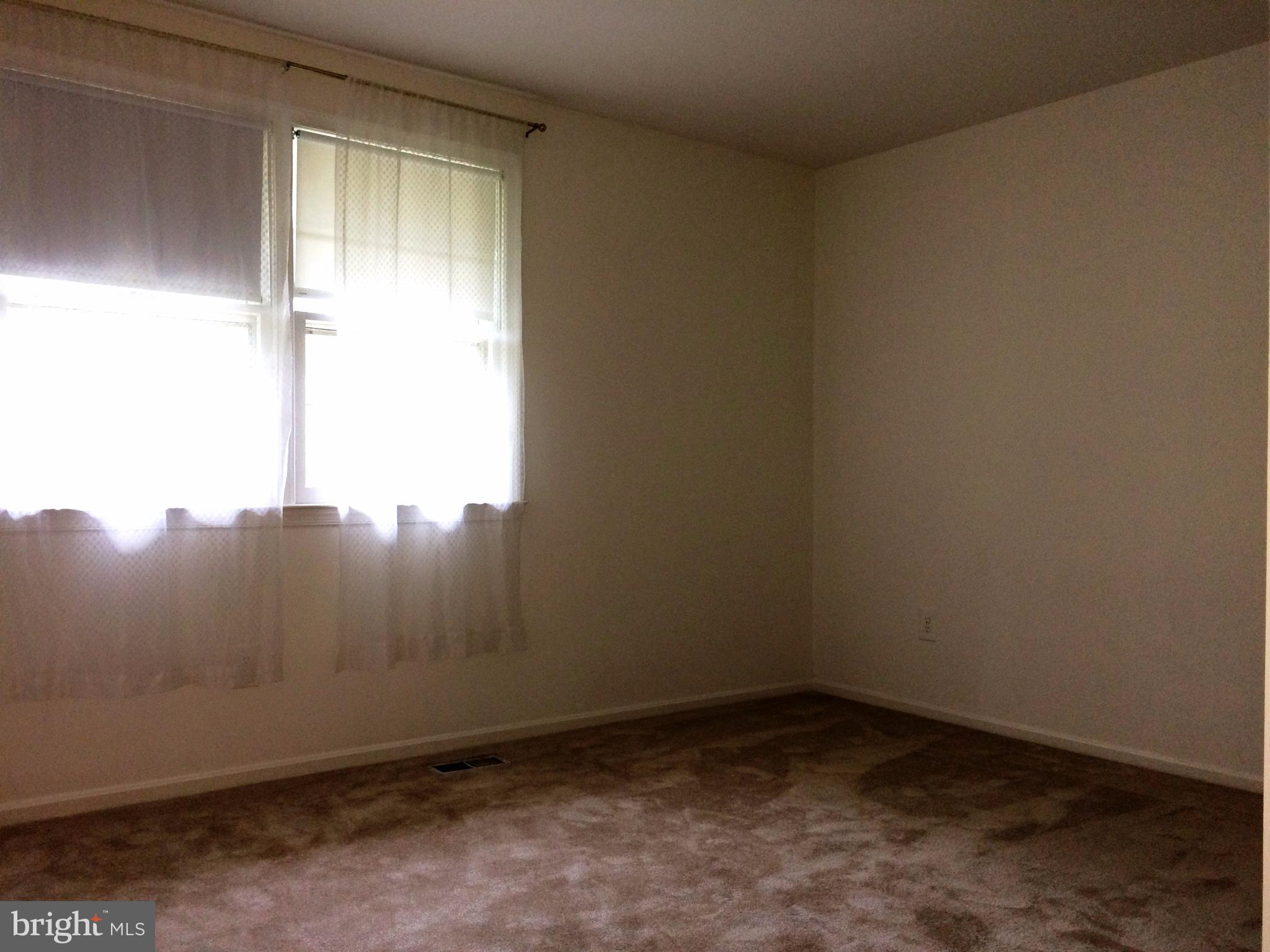 KINGS PARK WEST - Residential Lease