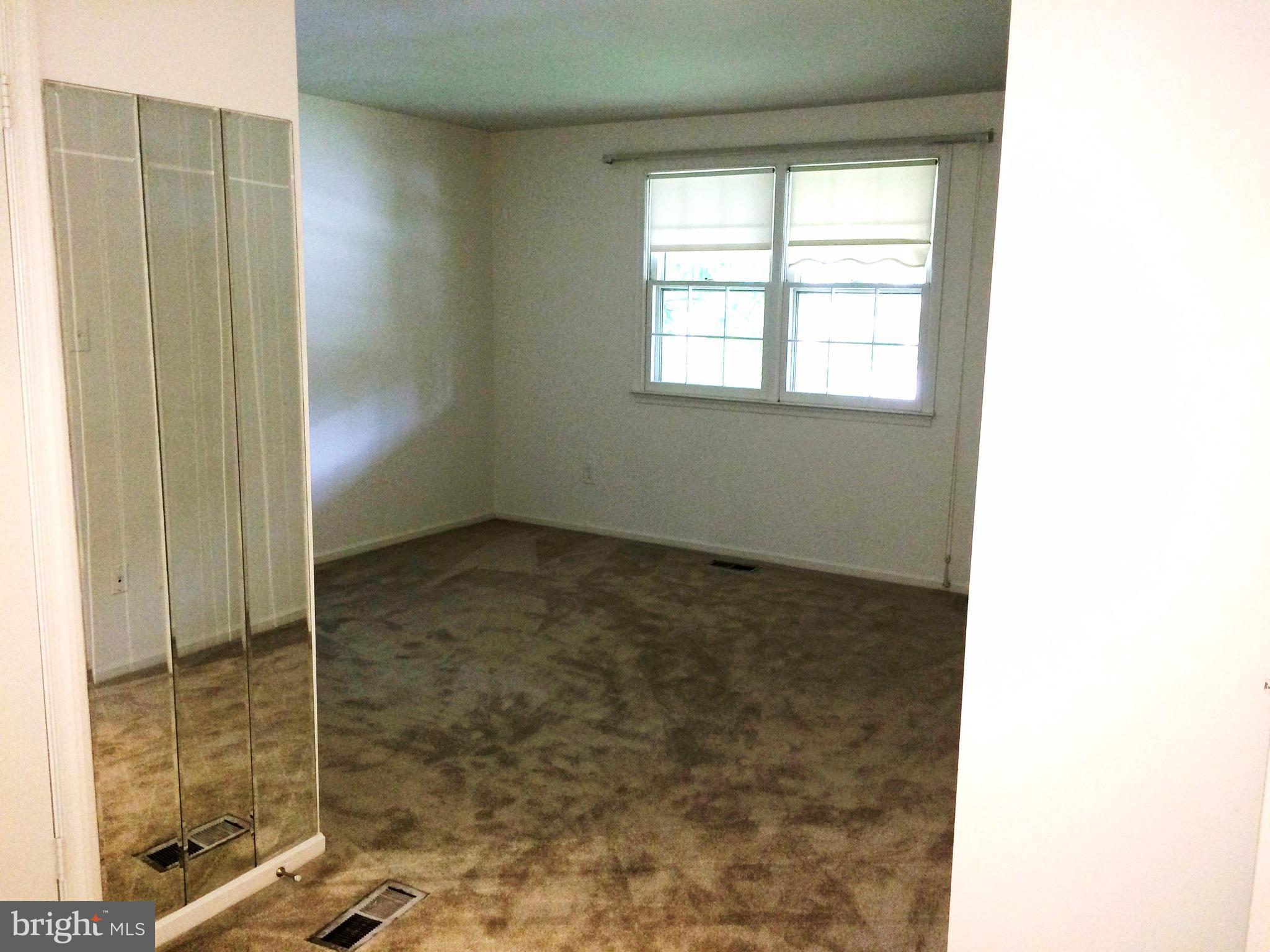 KINGS PARK WEST - Residential Lease