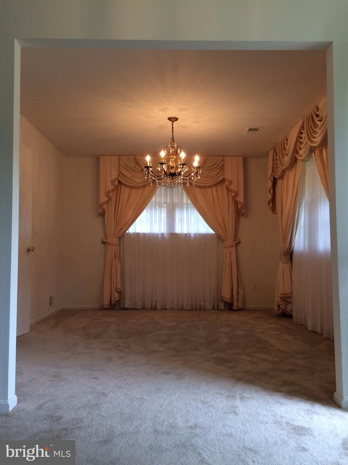 KINGS PARK WEST - Residential Lease