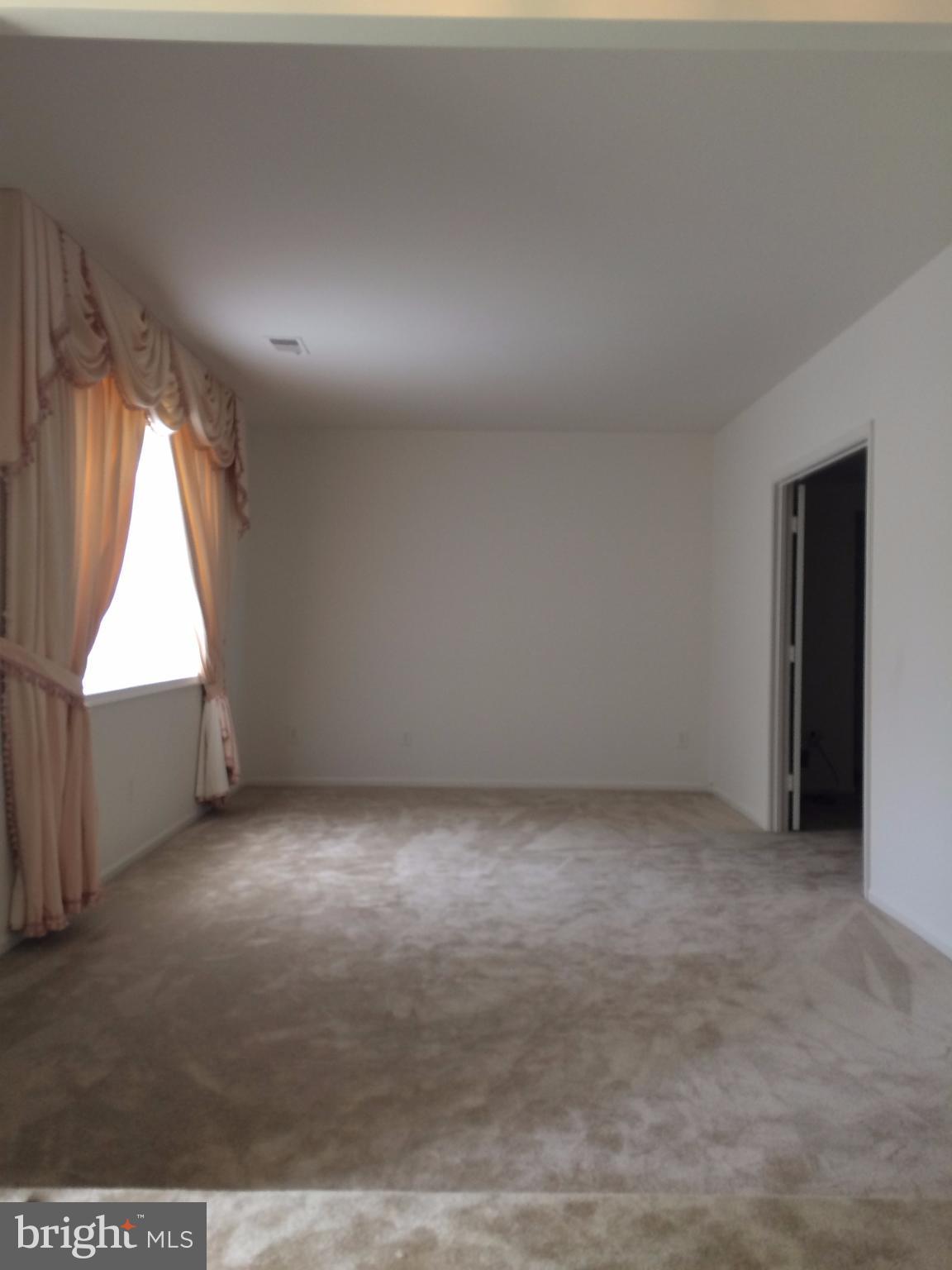 KINGS PARK WEST - Residential Lease