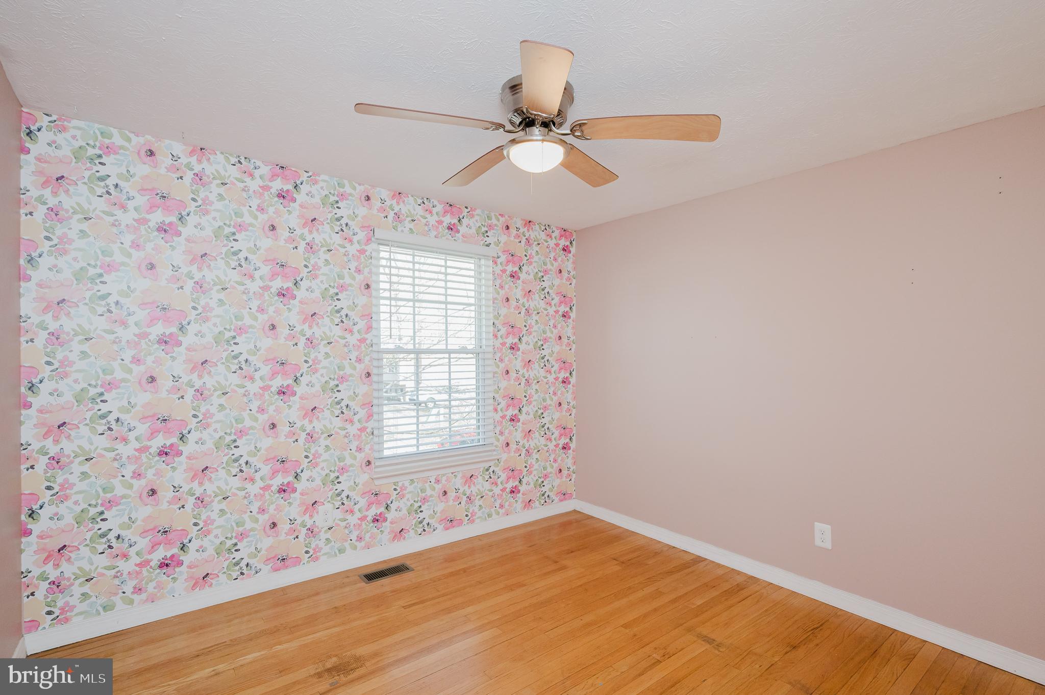 LAUREL VALLEY - Residential