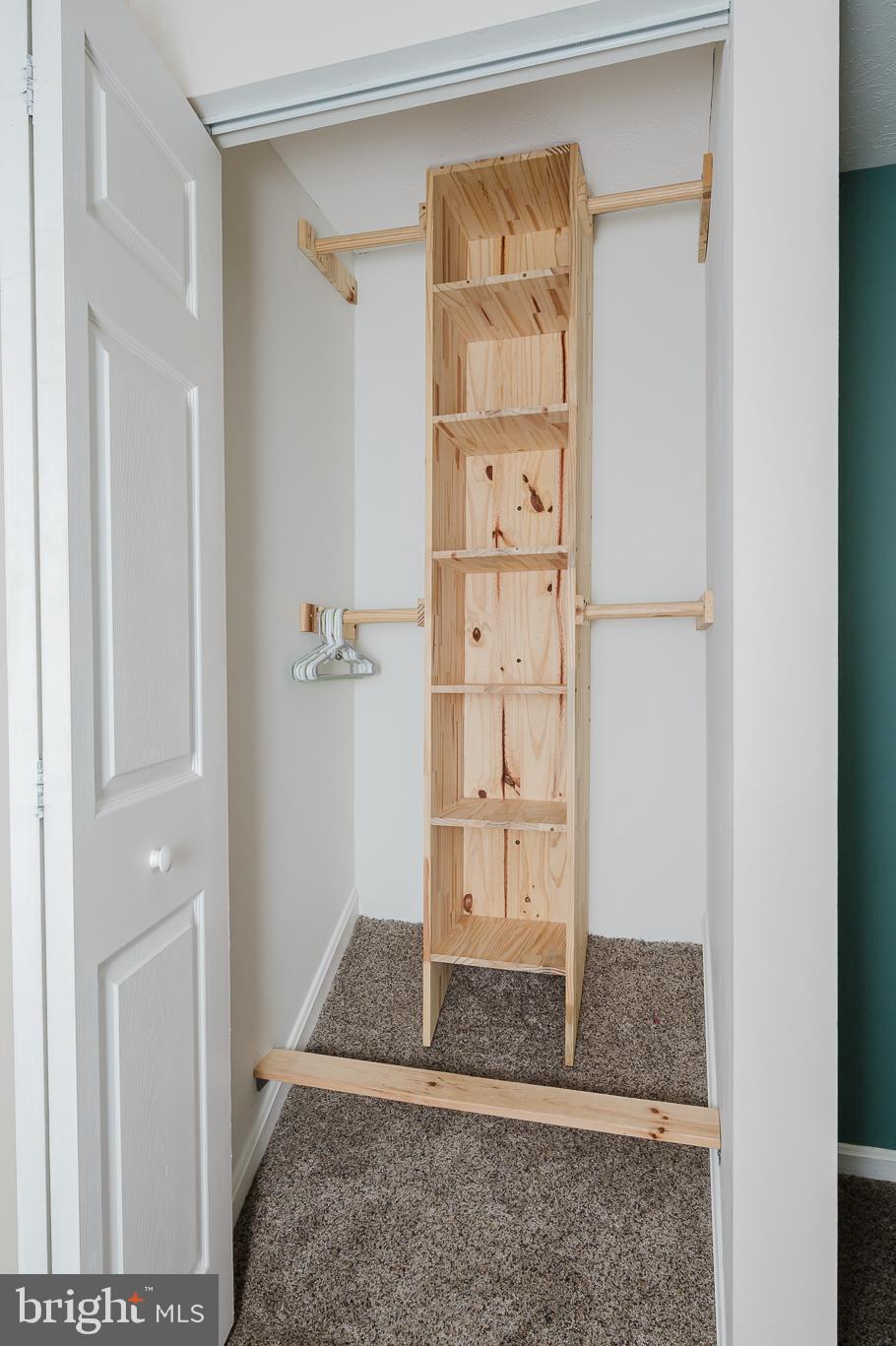 LAUREL VALLEY - Residential