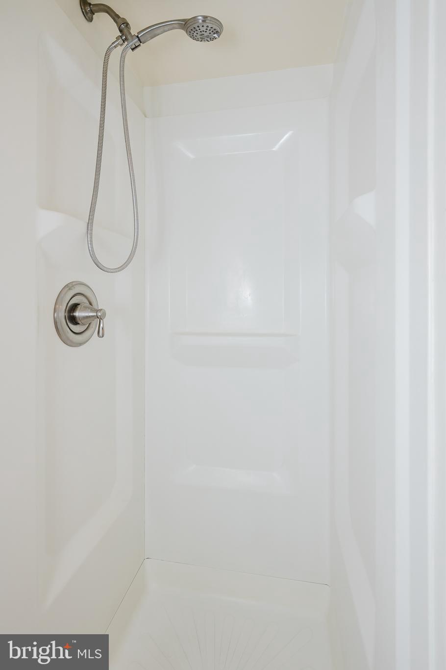 LAUREL VALLEY - Residential