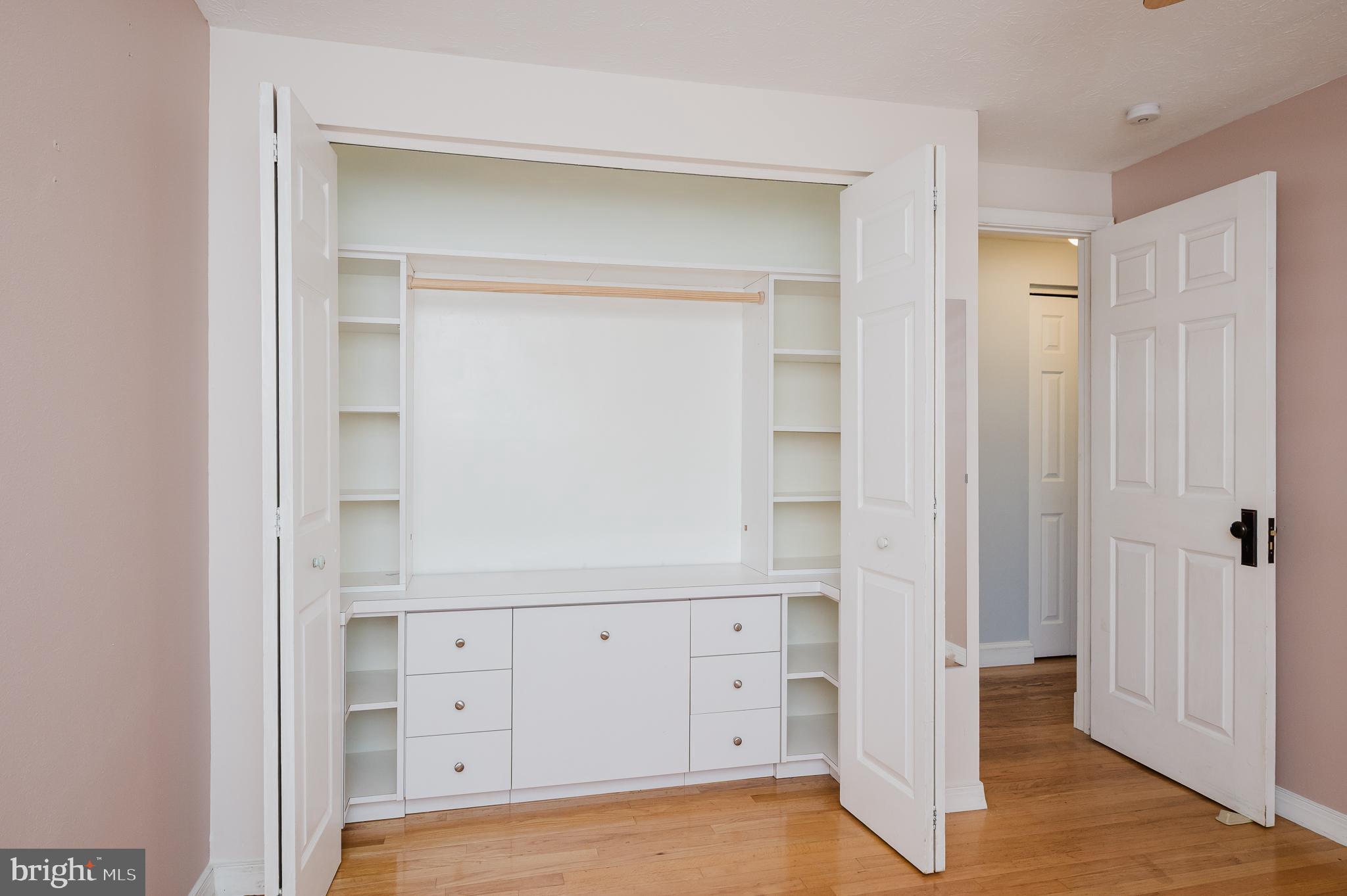 LAUREL VALLEY - Residential