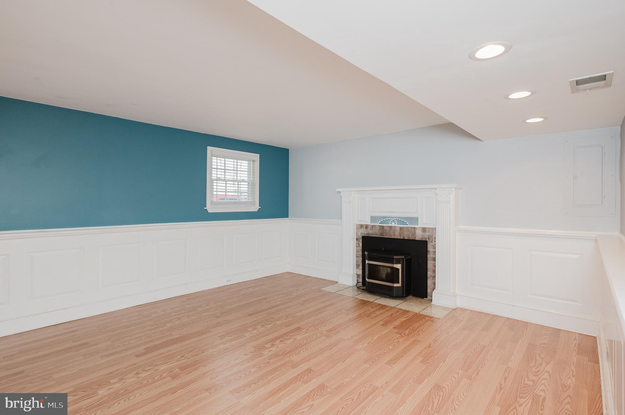 LAUREL VALLEY - Residential