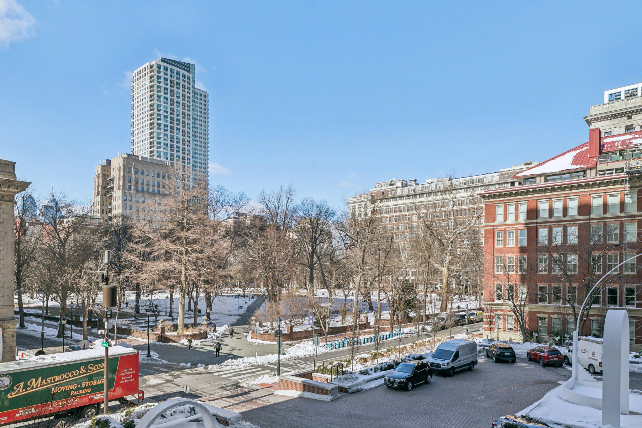 WASHINGTON SQ - Residential