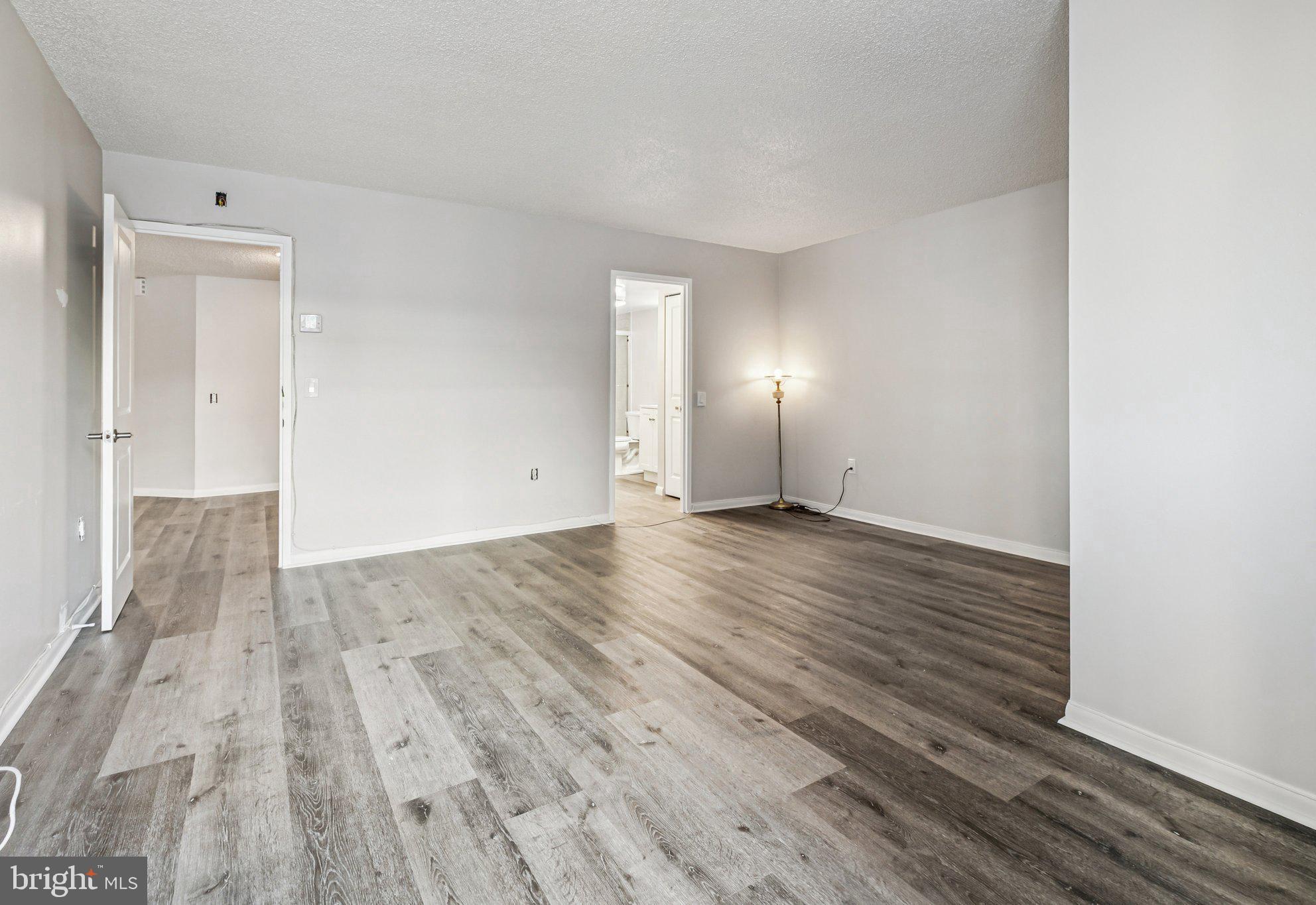 WASHINGTON SQ - Residential