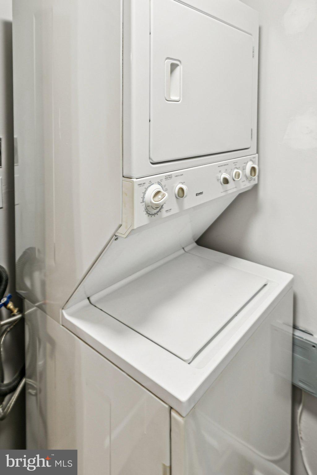 WASHINGTON SQ - Residential