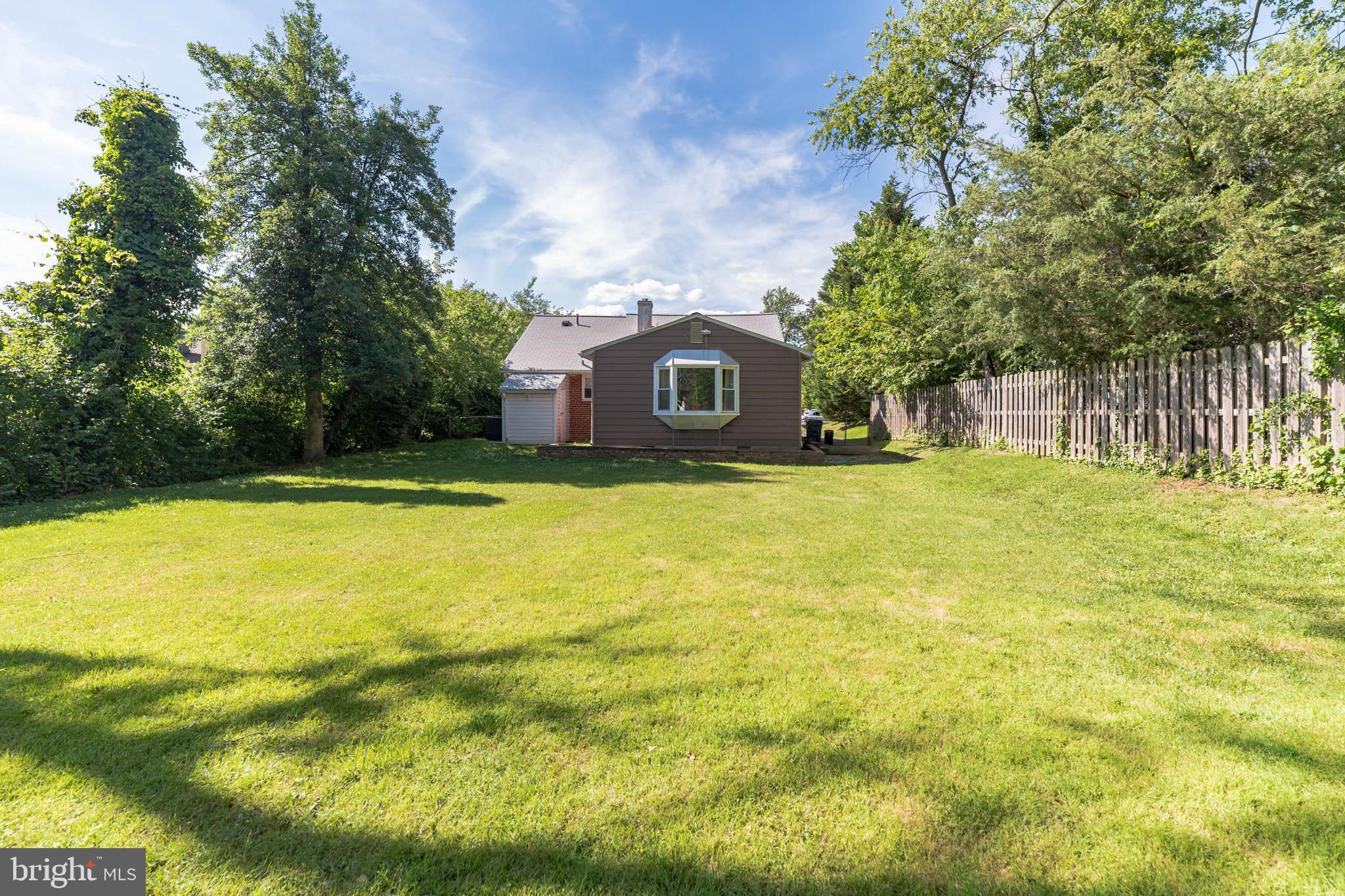 BROYHILL PARK - Residential