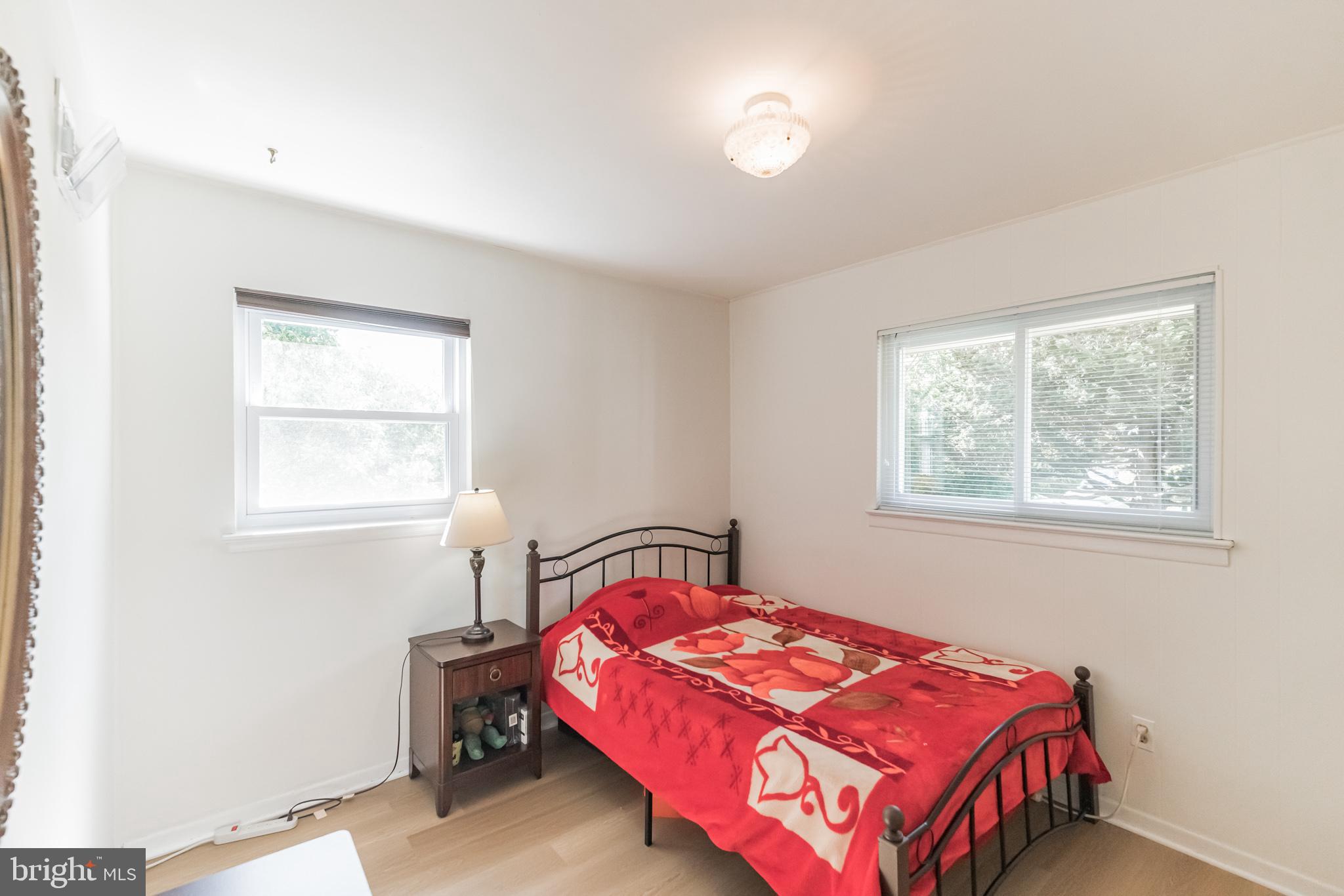 BROYHILL PARK - Residential