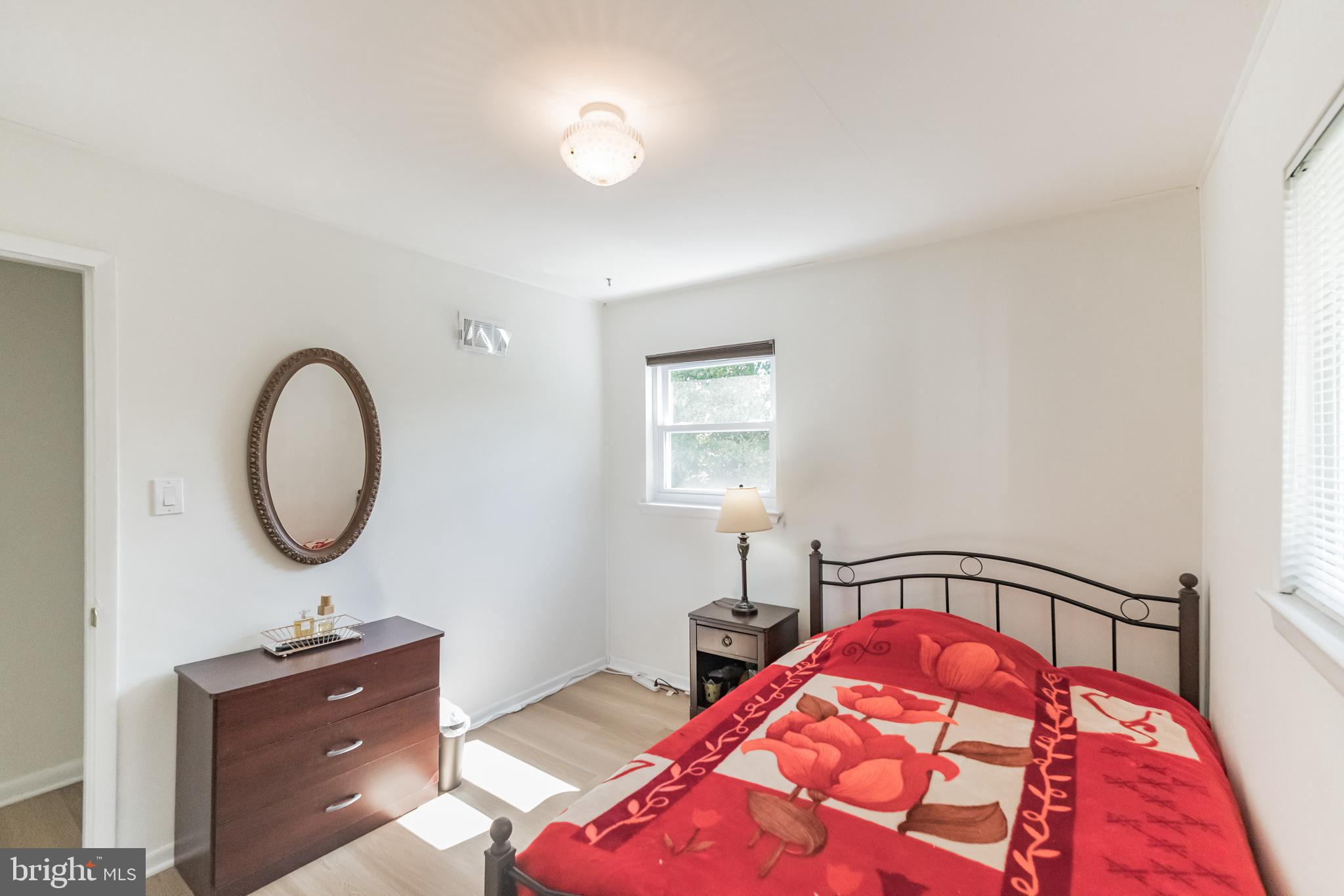 BROYHILL PARK - Residential