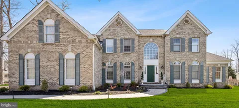 9 Stires Way, Pittstown, NJ MLS: NJHT2003686