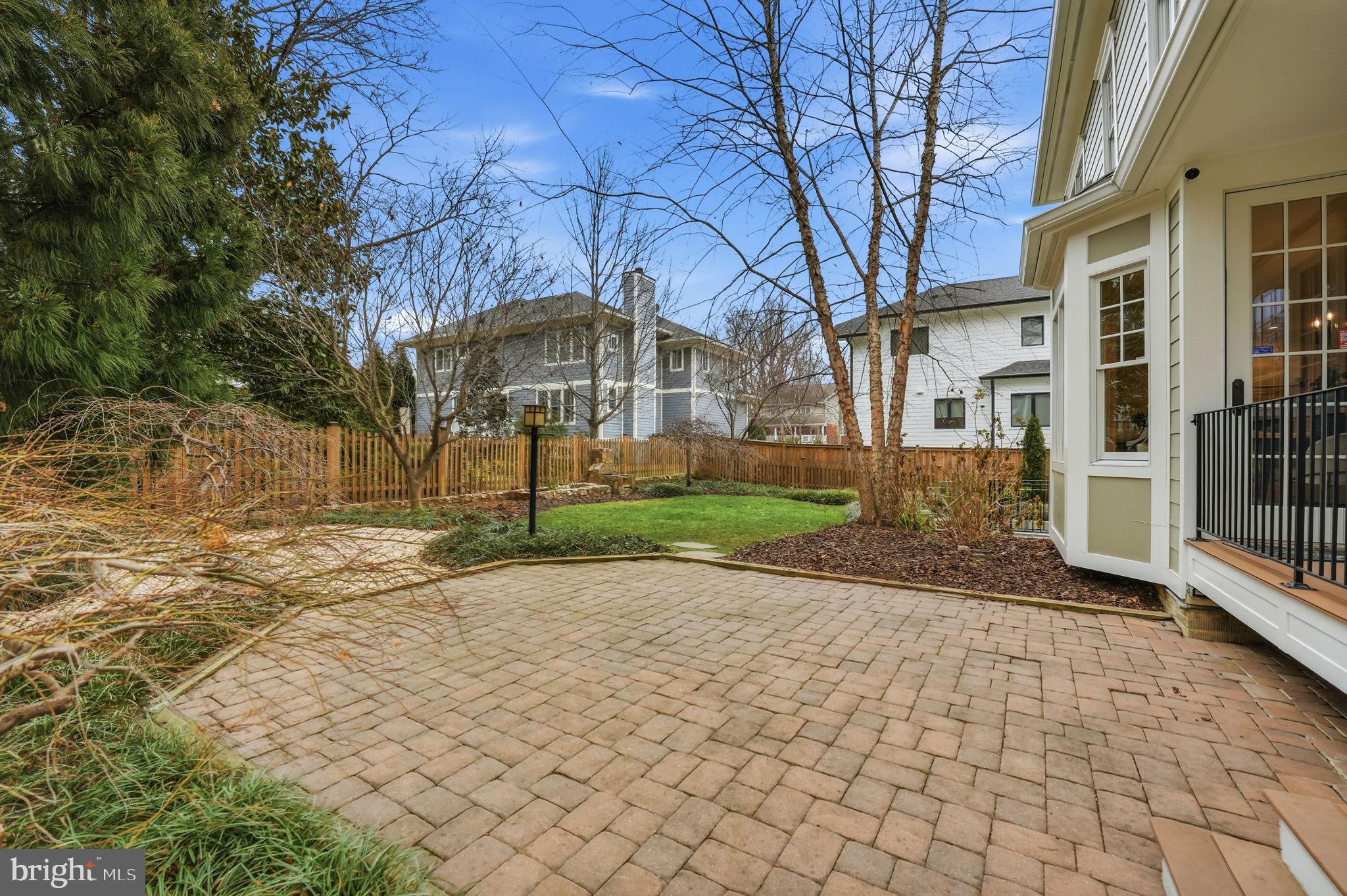 BERKSHIRE OAKWOOD - Residential