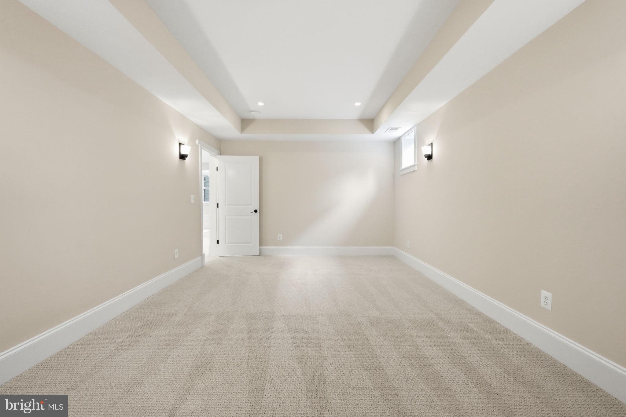 BERKSHIRE OAKWOOD - Residential