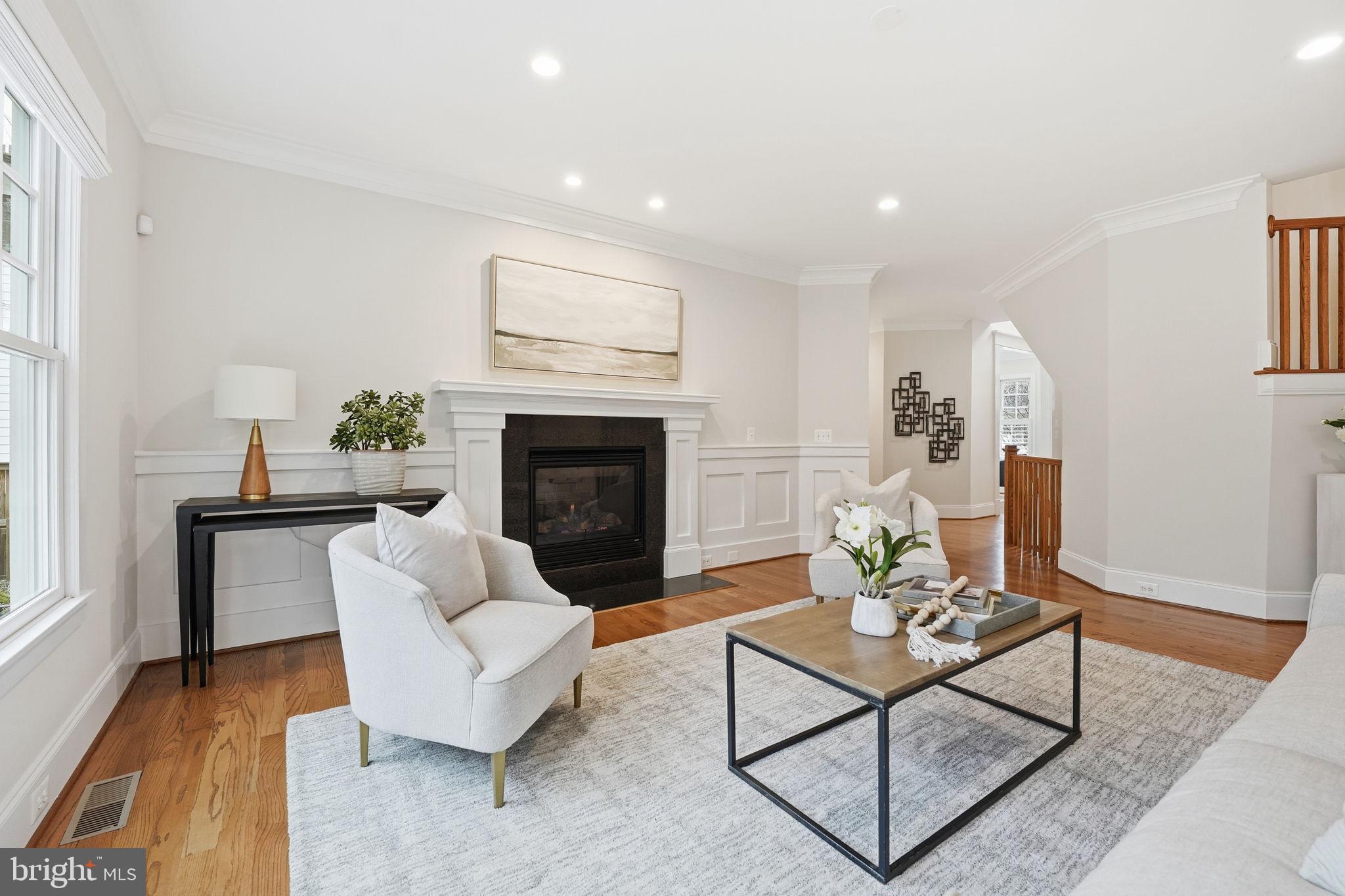 BERKSHIRE OAKWOOD - Residential