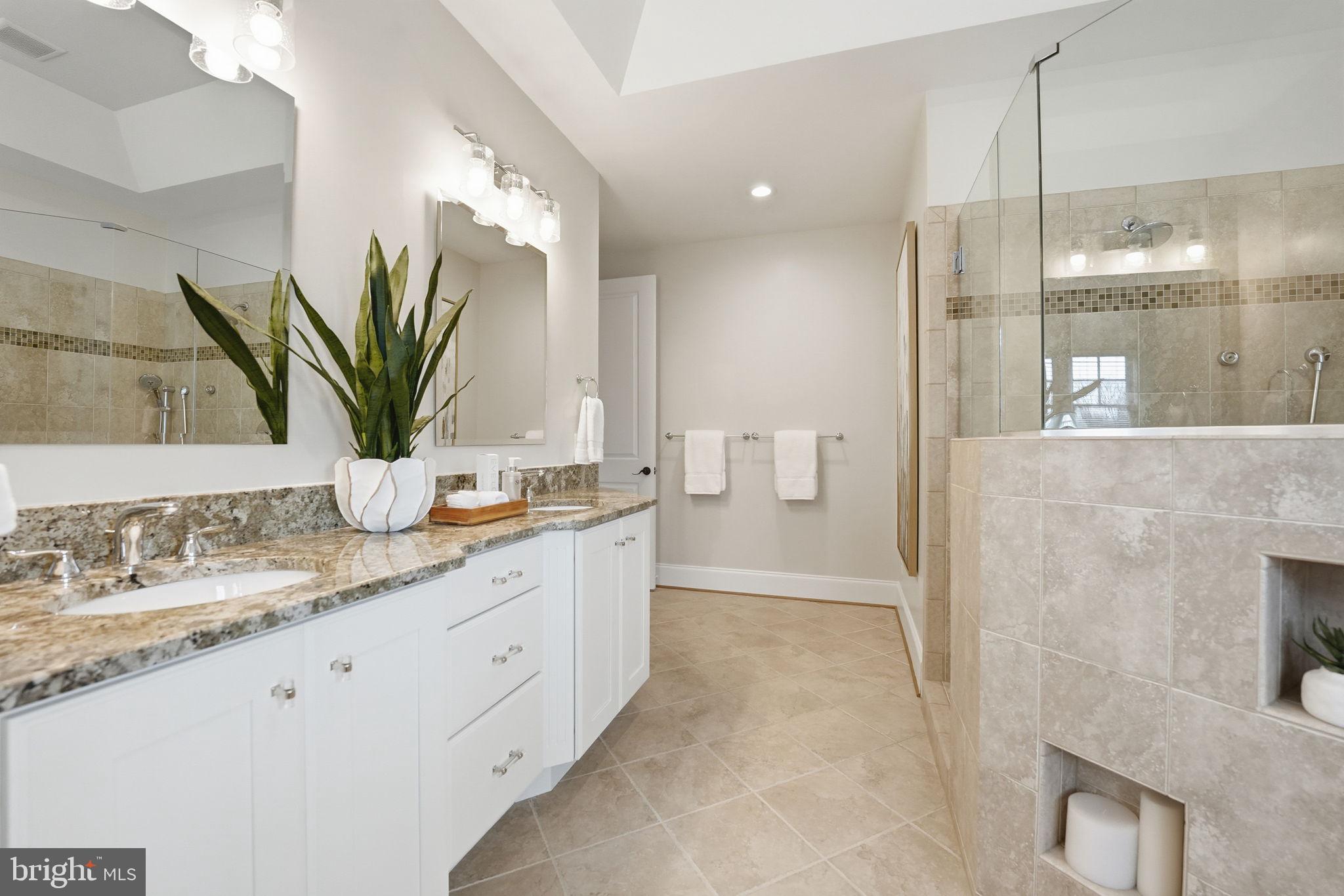 BERKSHIRE OAKWOOD - Residential