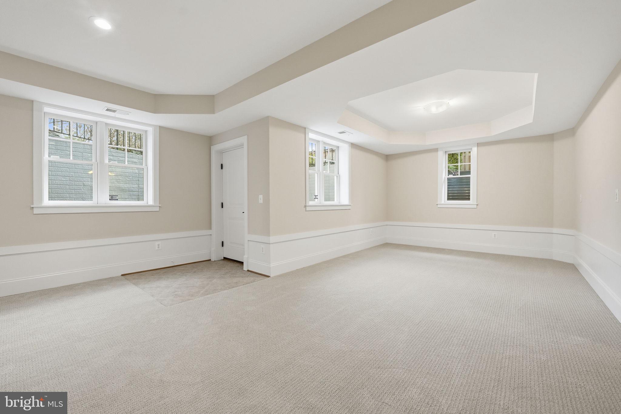 BERKSHIRE OAKWOOD - Residential