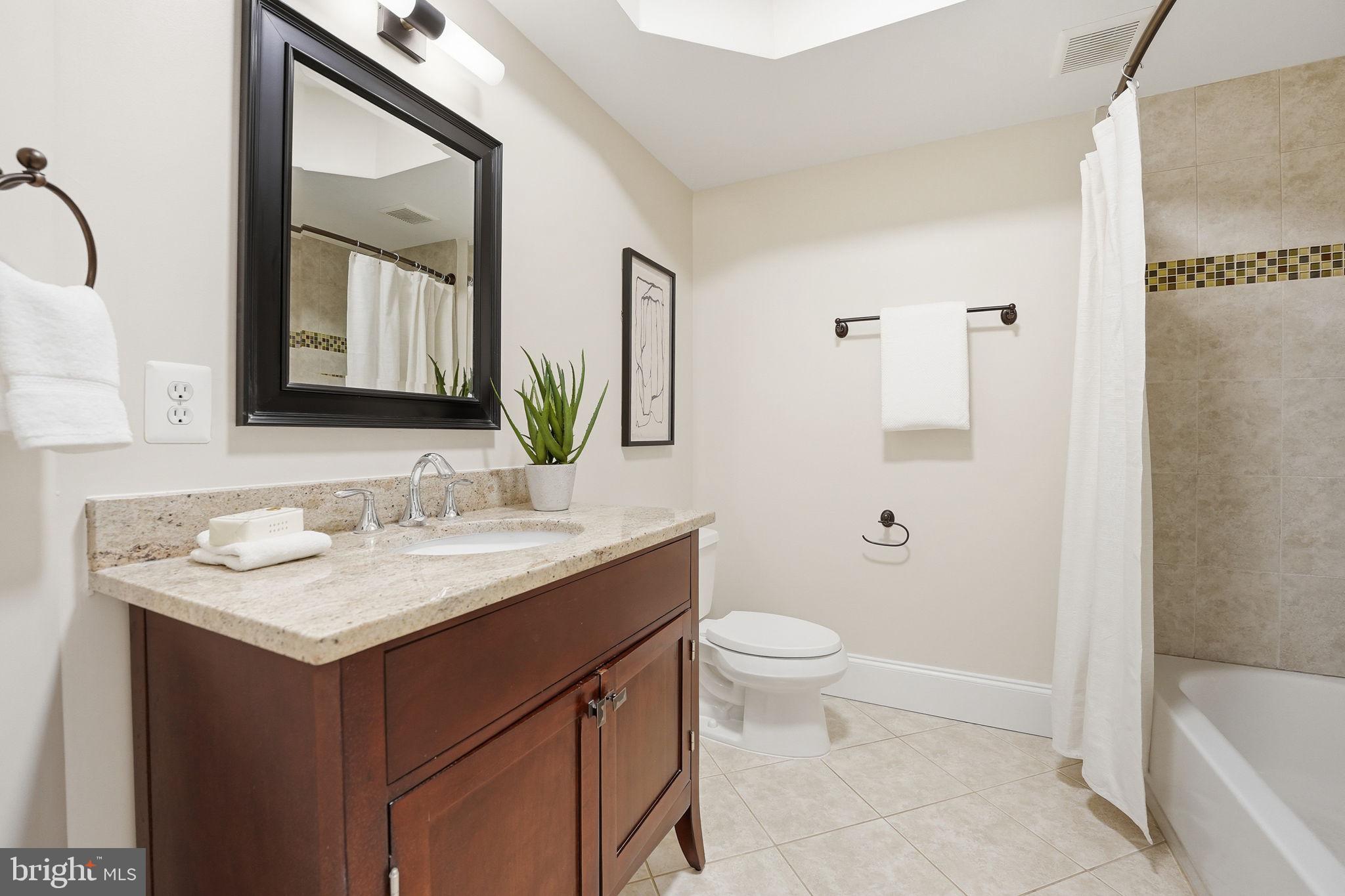 BERKSHIRE OAKWOOD - Residential