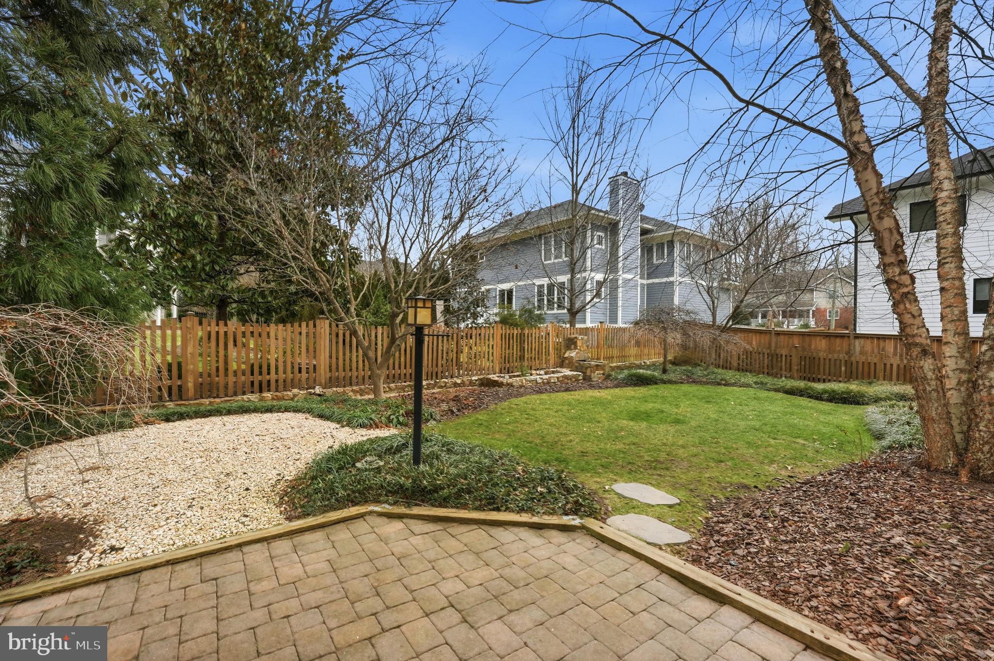 BERKSHIRE OAKWOOD - Residential