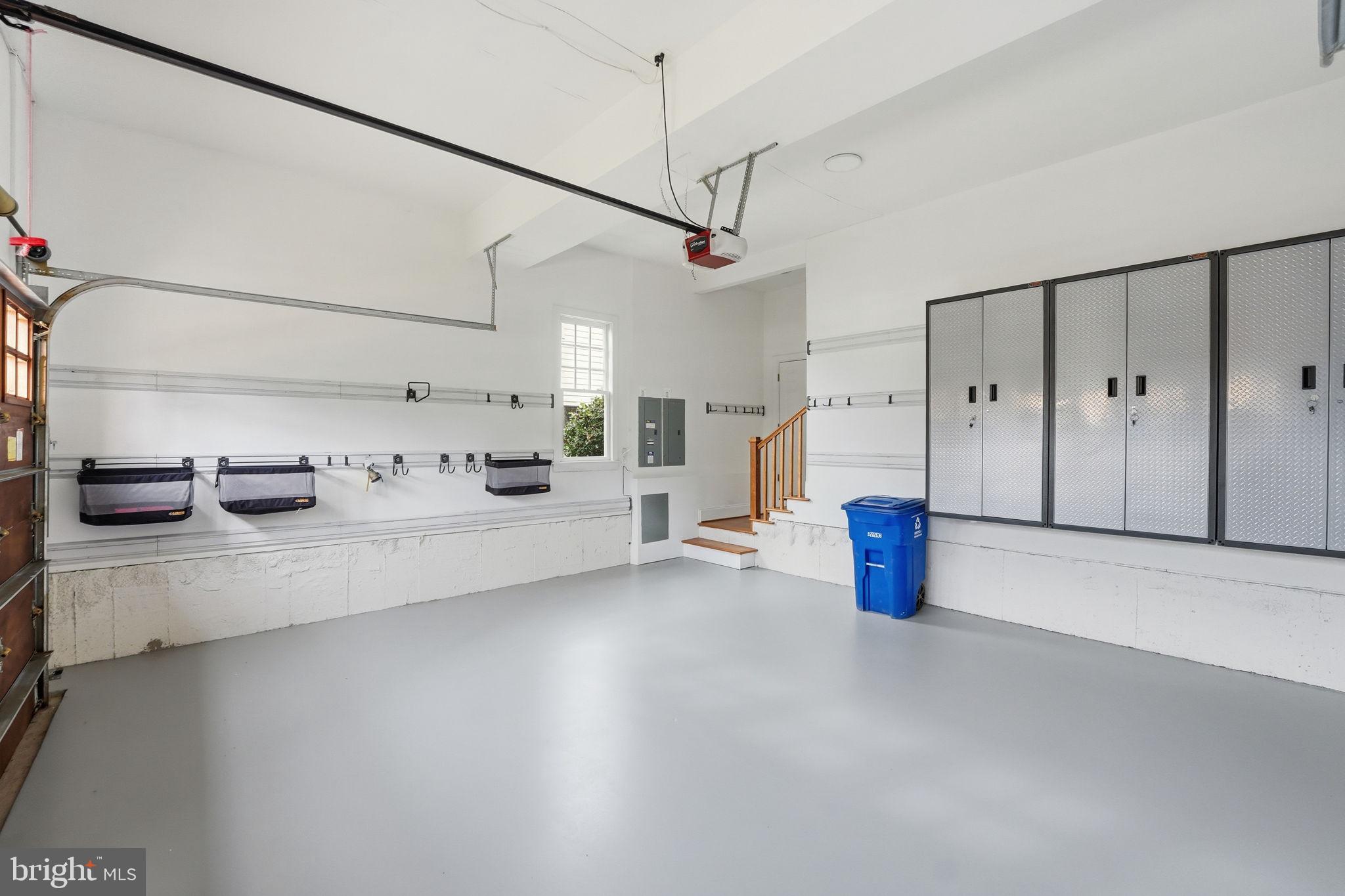 BERKSHIRE OAKWOOD - Residential