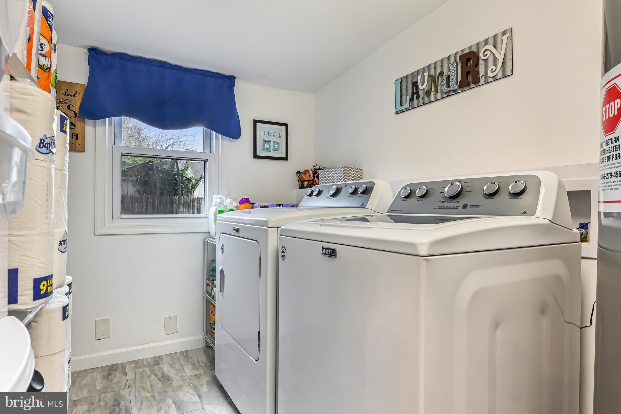 WOODLAND BEACH - Residential