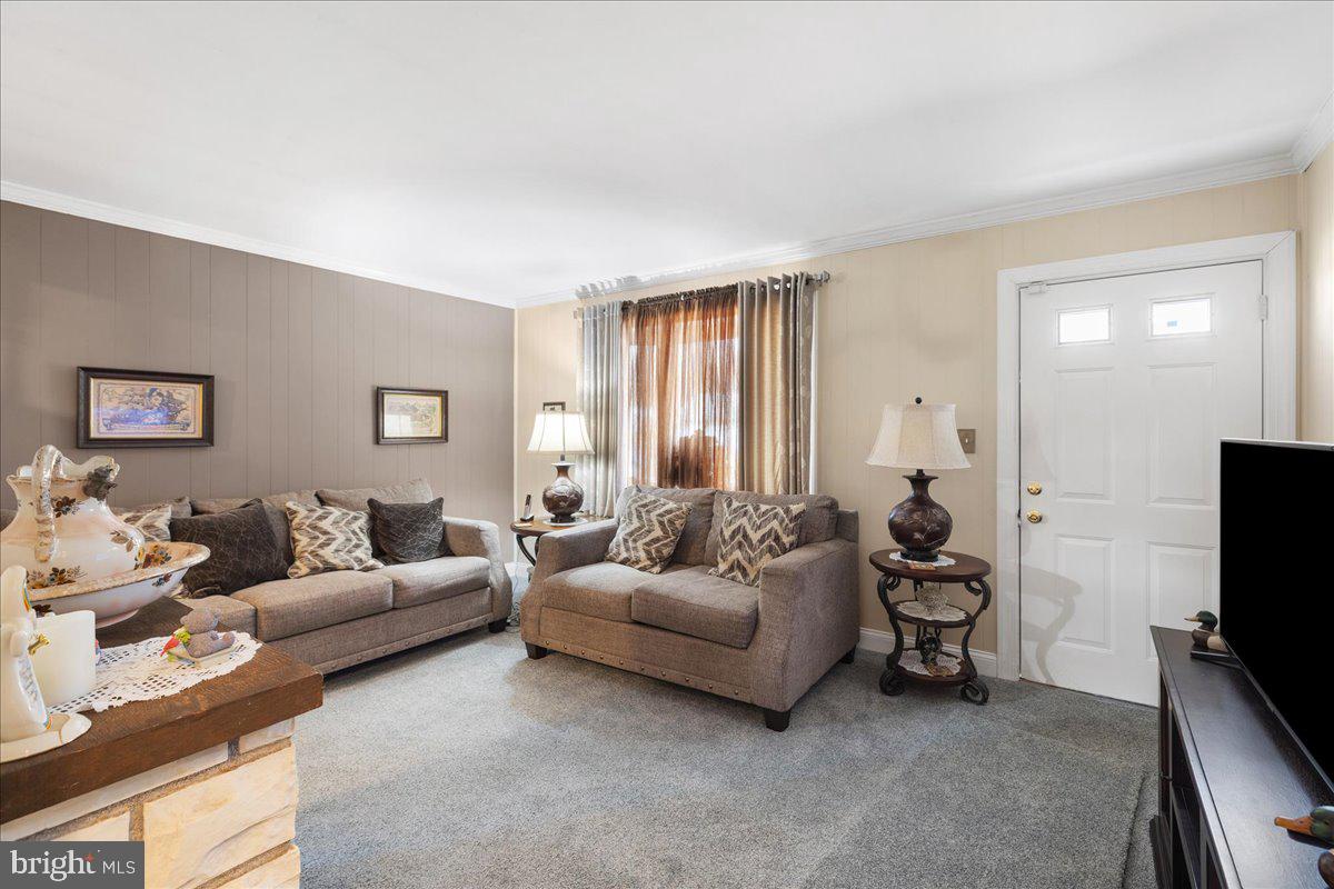 211 ELEANOR AVENUE