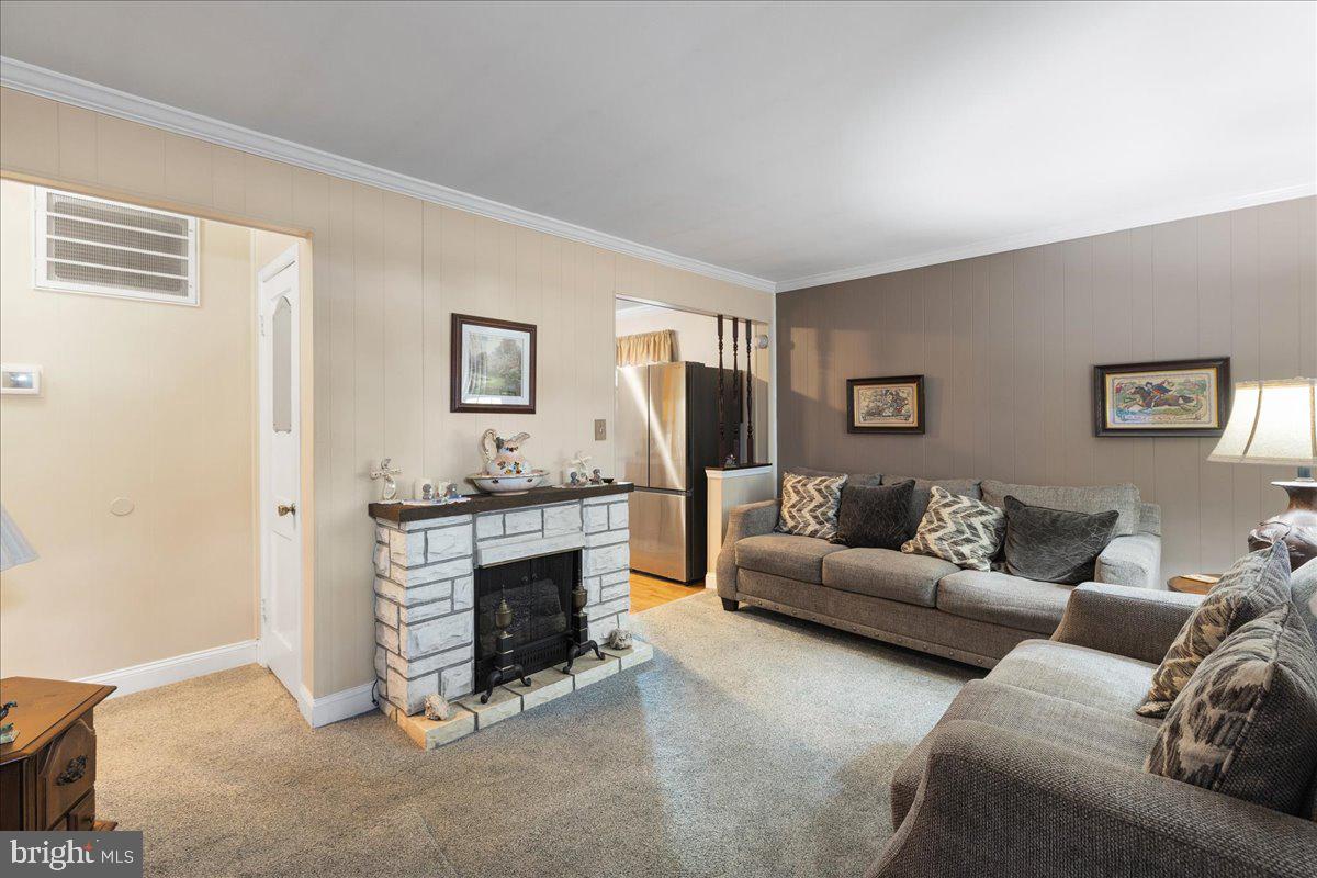 211 ELEANOR AVENUE