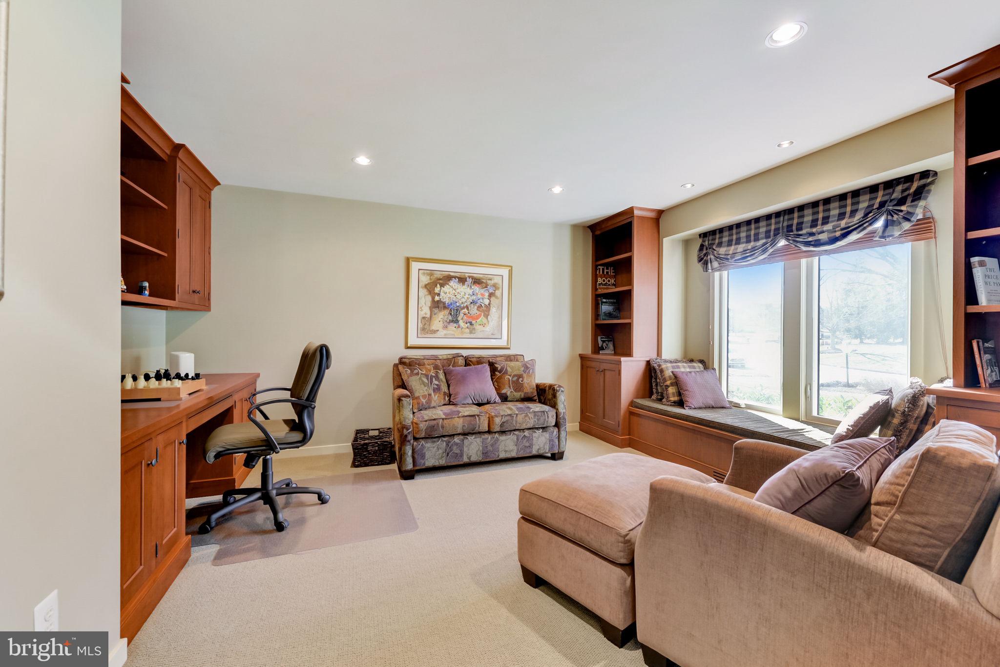 HILLS AT NORTHAMPT - Residential