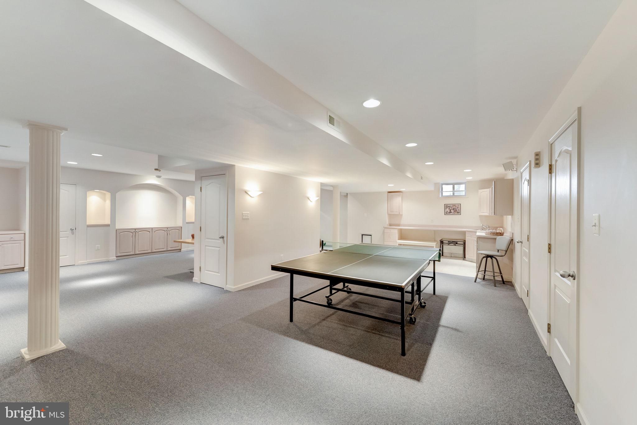 HILLS AT NORTHAMPT - Residential