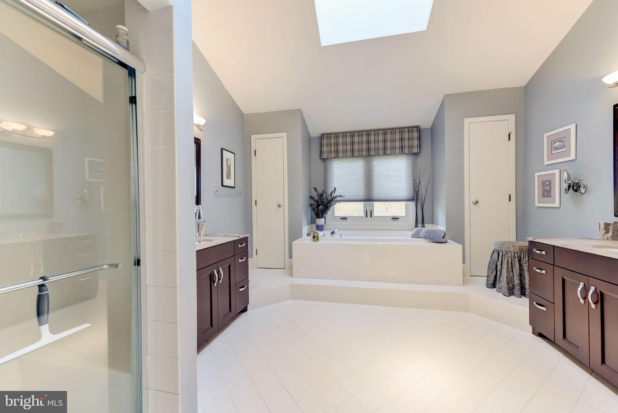 HILLS AT NORTHAMPT - Residential