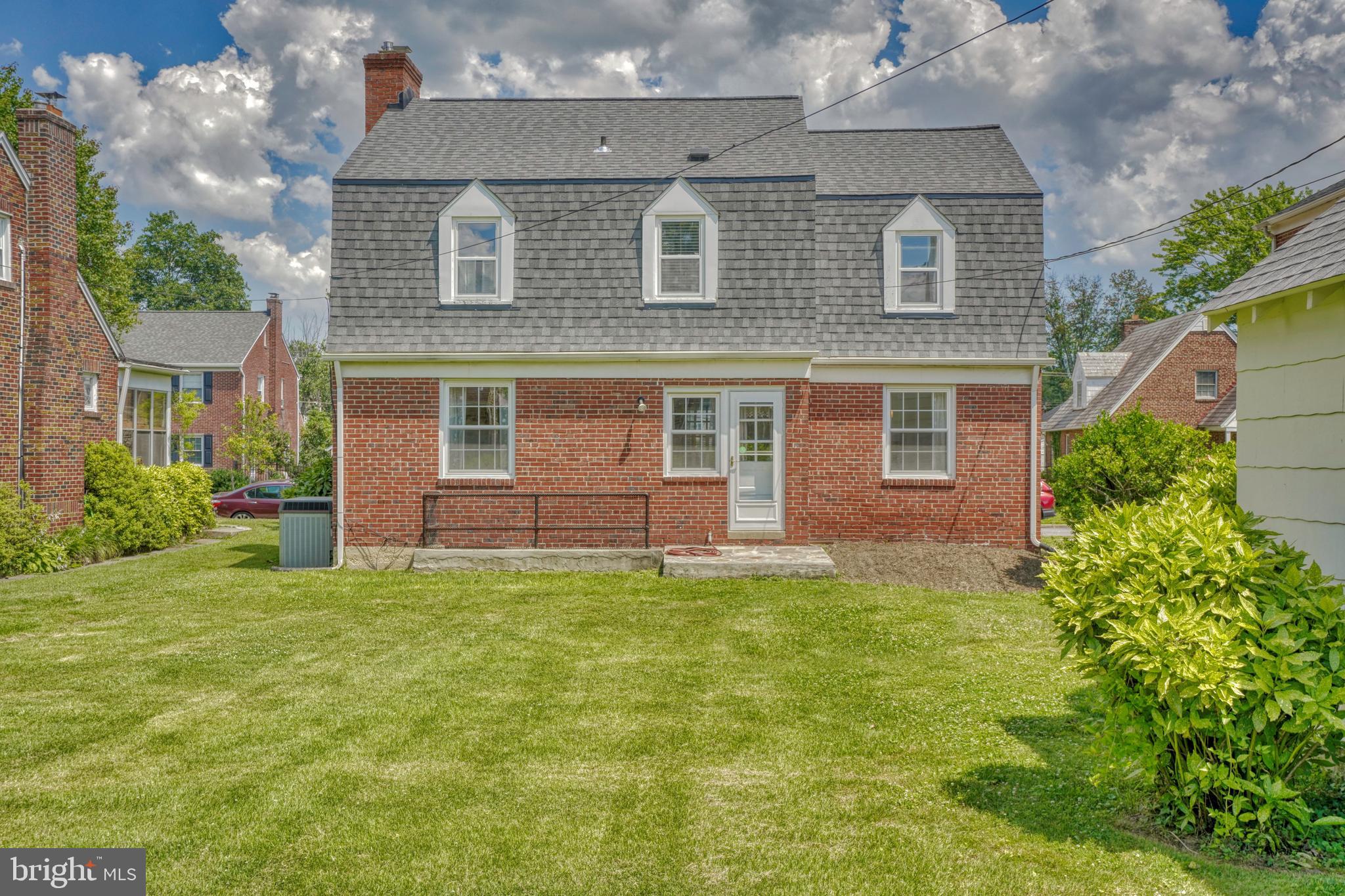 VILLA CRESTA - Residential