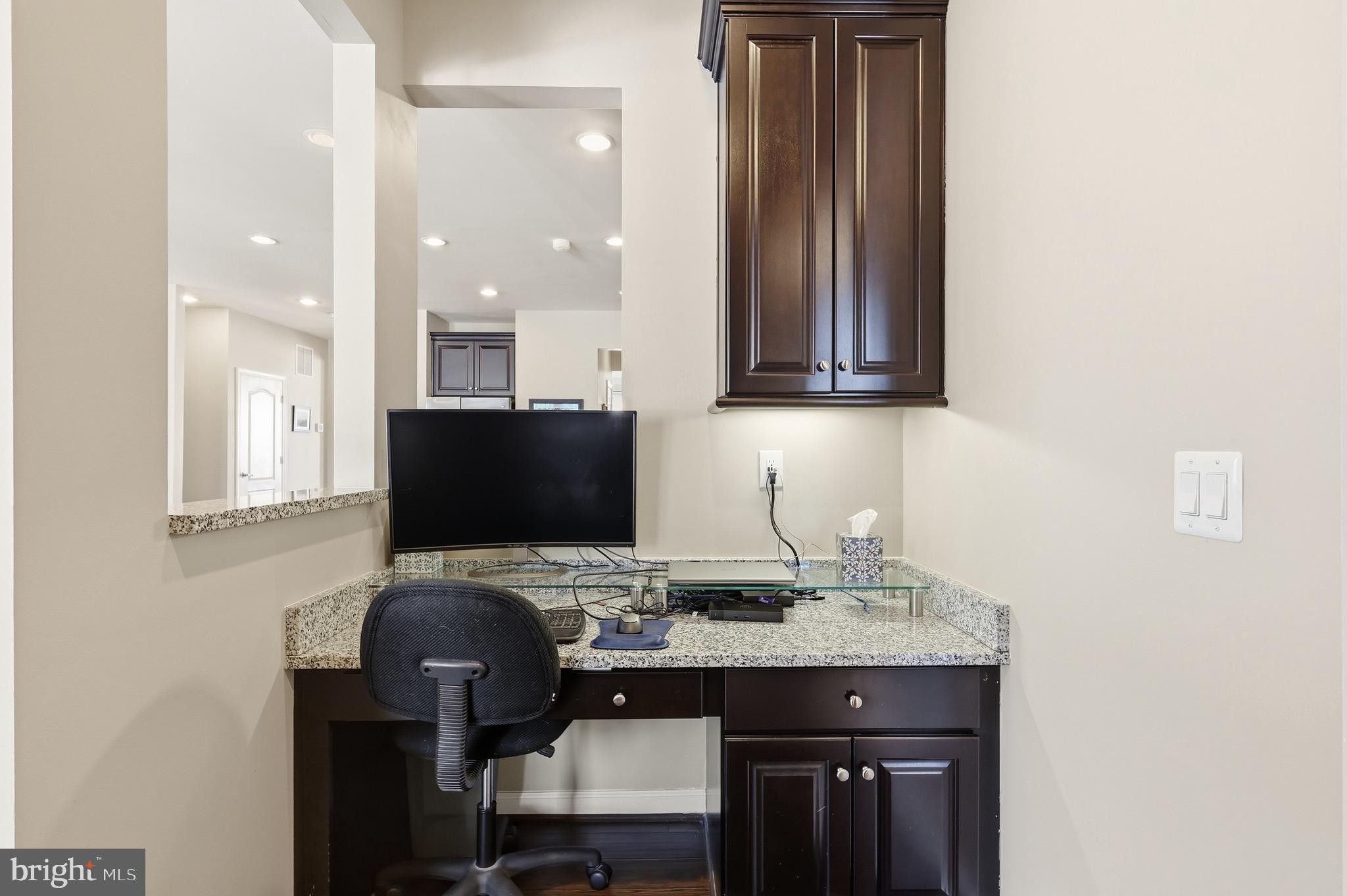 EMBREY MILL - Residential