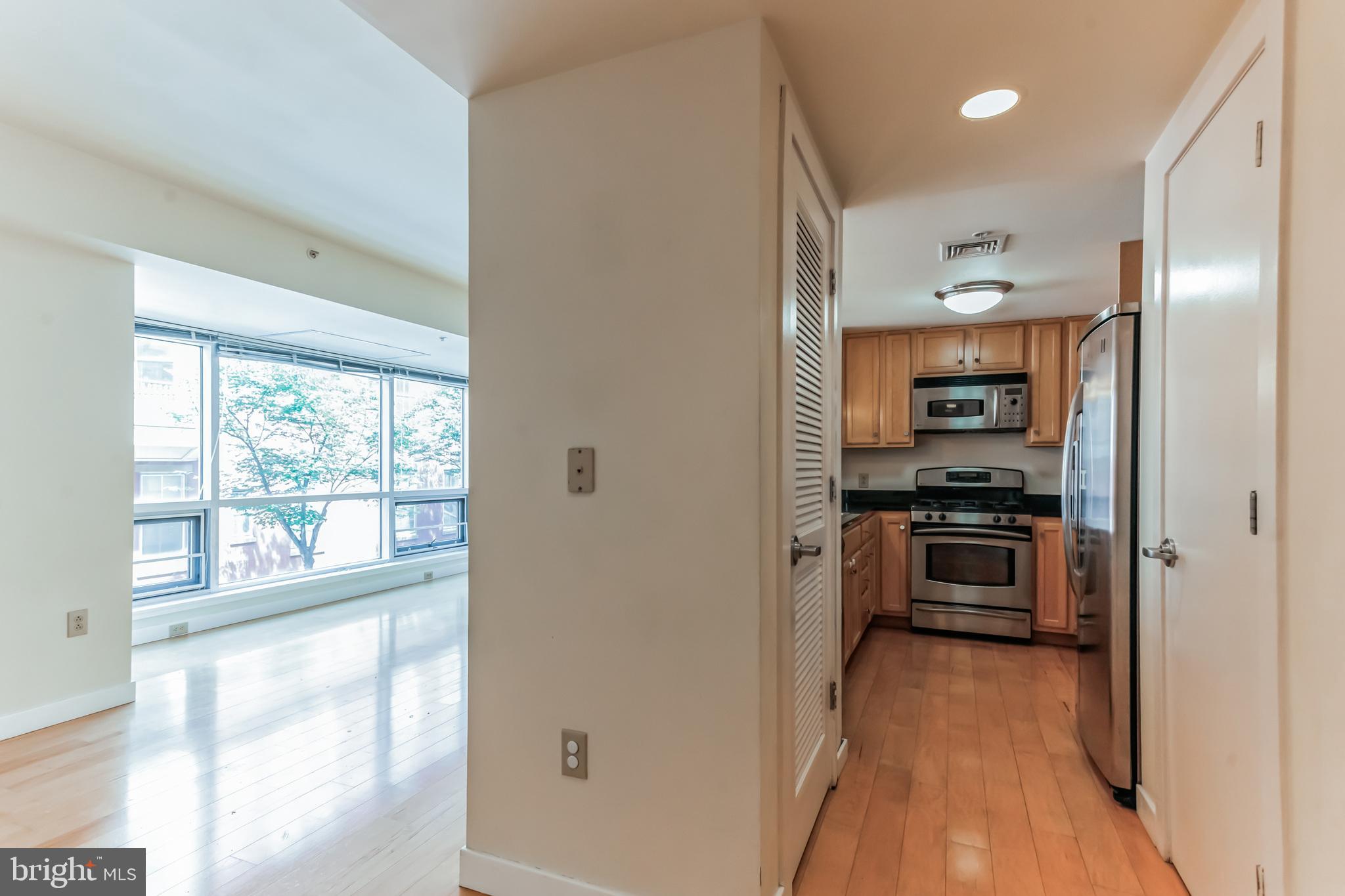 1034 SPRUCE STREET 202