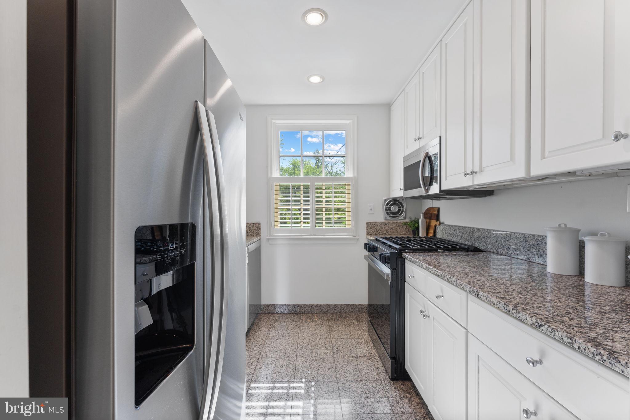 YATES GARDENS - Residential