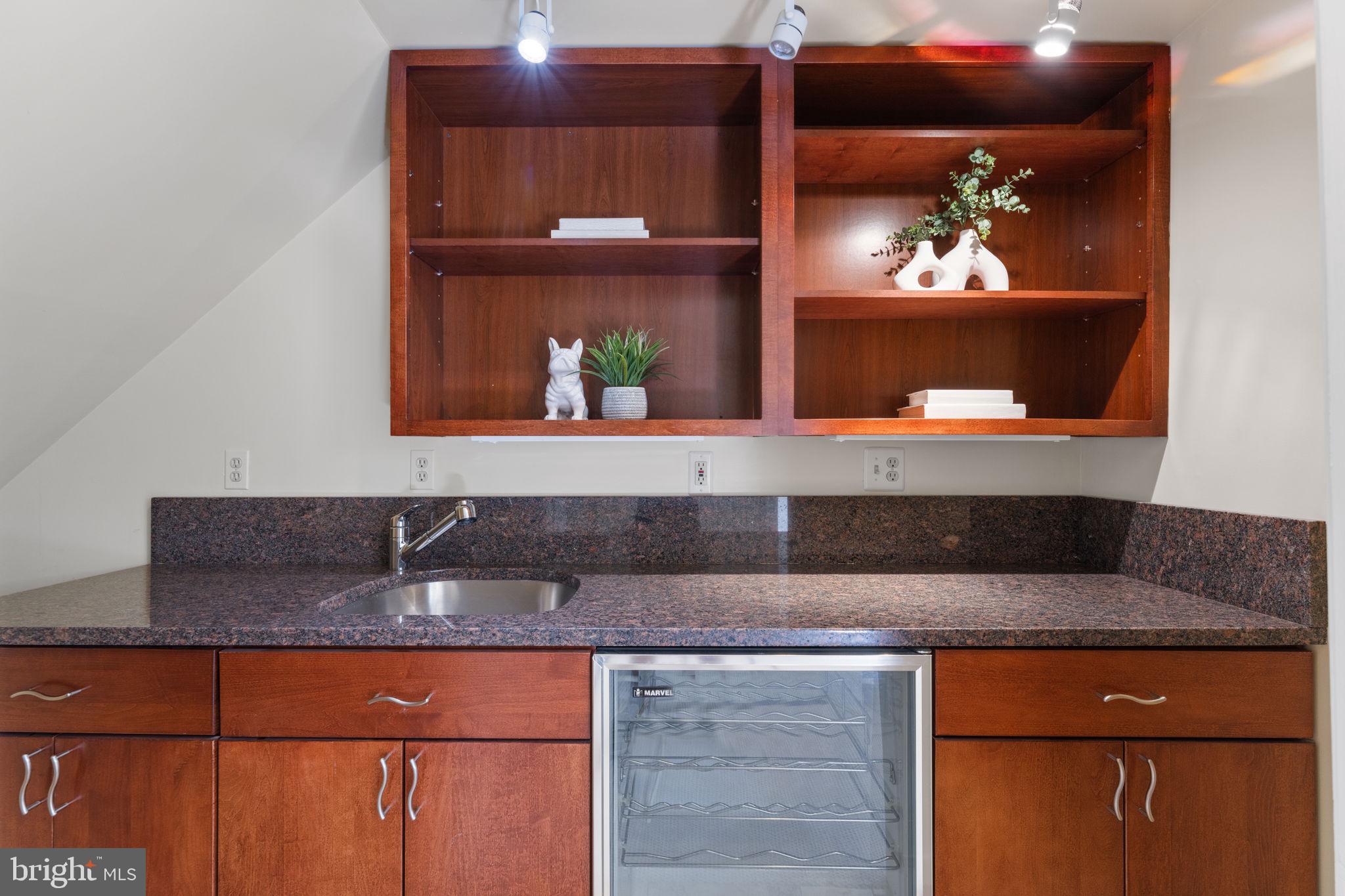 YATES GARDENS - Residential