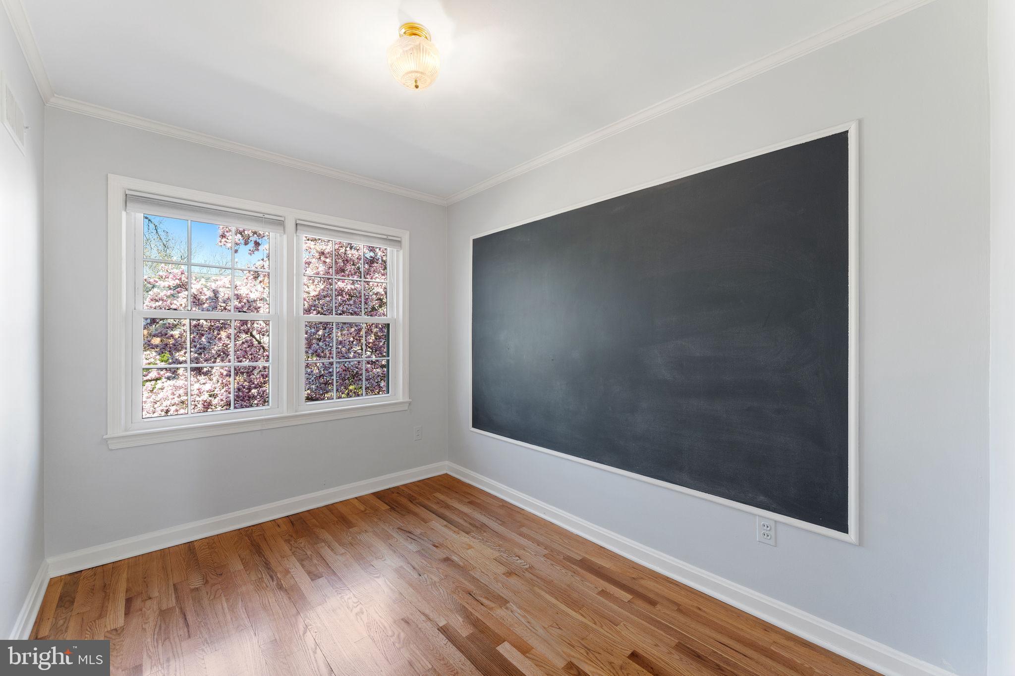 YATES GARDENS - Residential