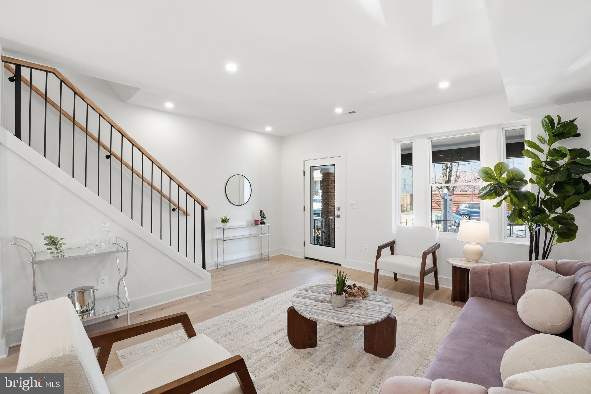 1739 INDEPENDENCE AVENUE SE