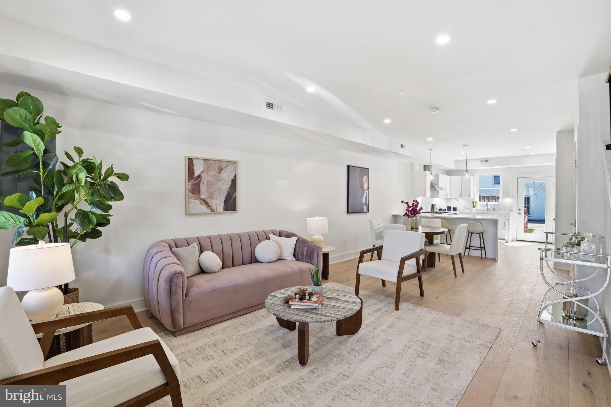 1739 INDEPENDENCE AVENUE SE