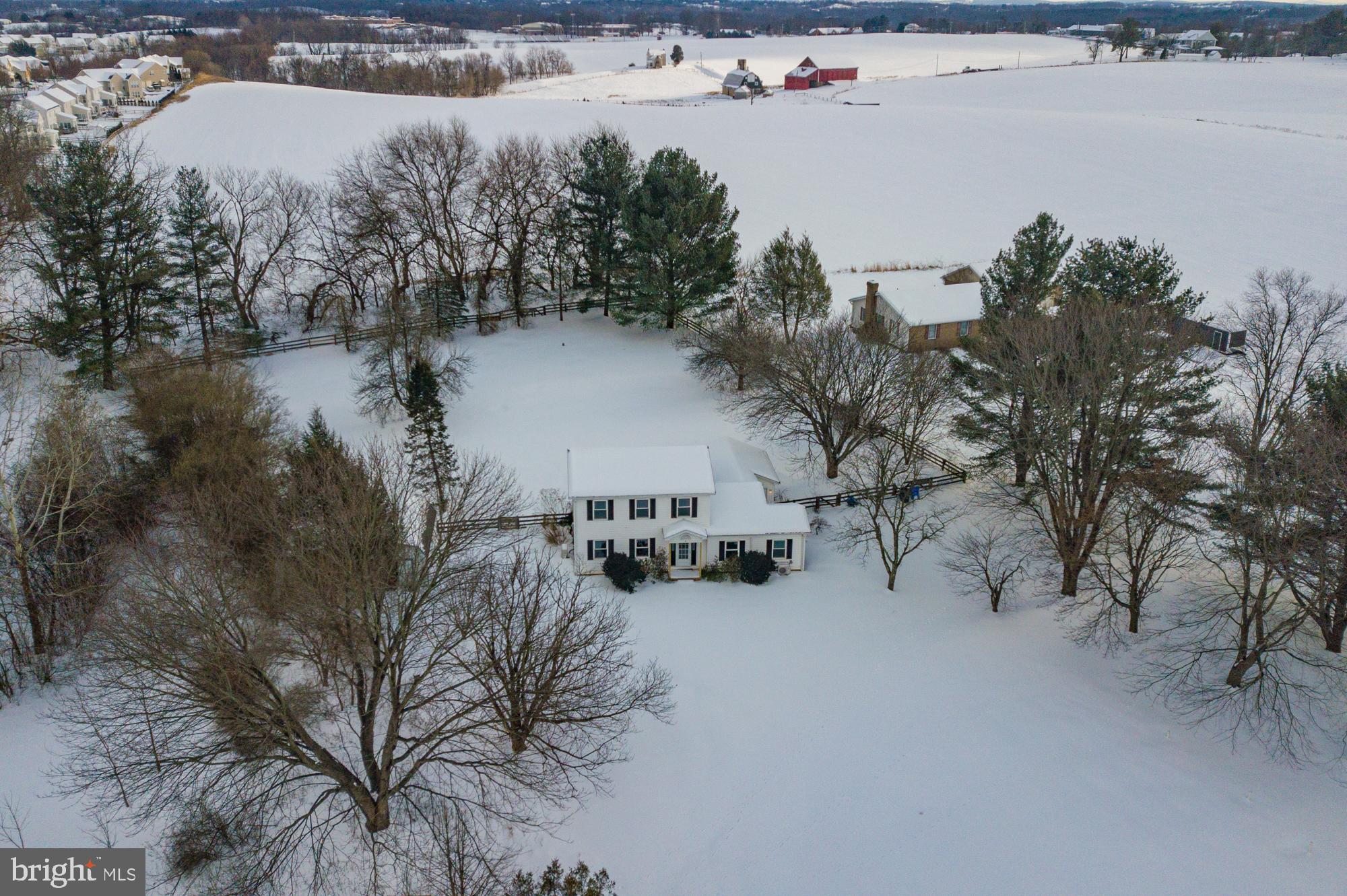 VILLA ESTATES - Residential