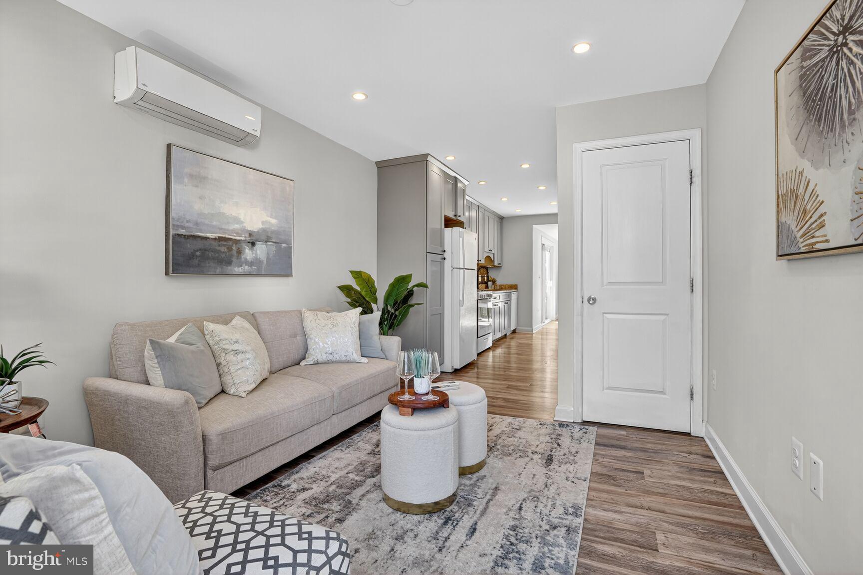 312 N HENRY STREET 1/2