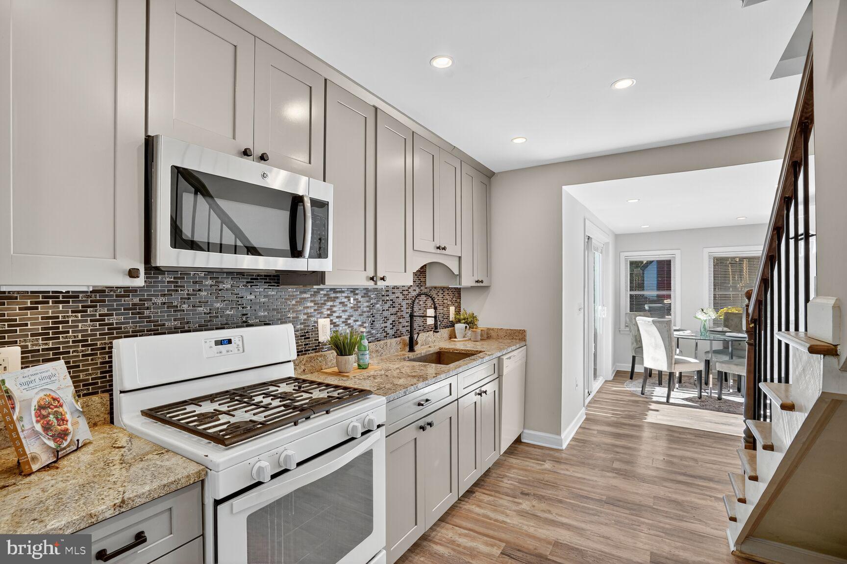 312 N HENRY STREET 1/2