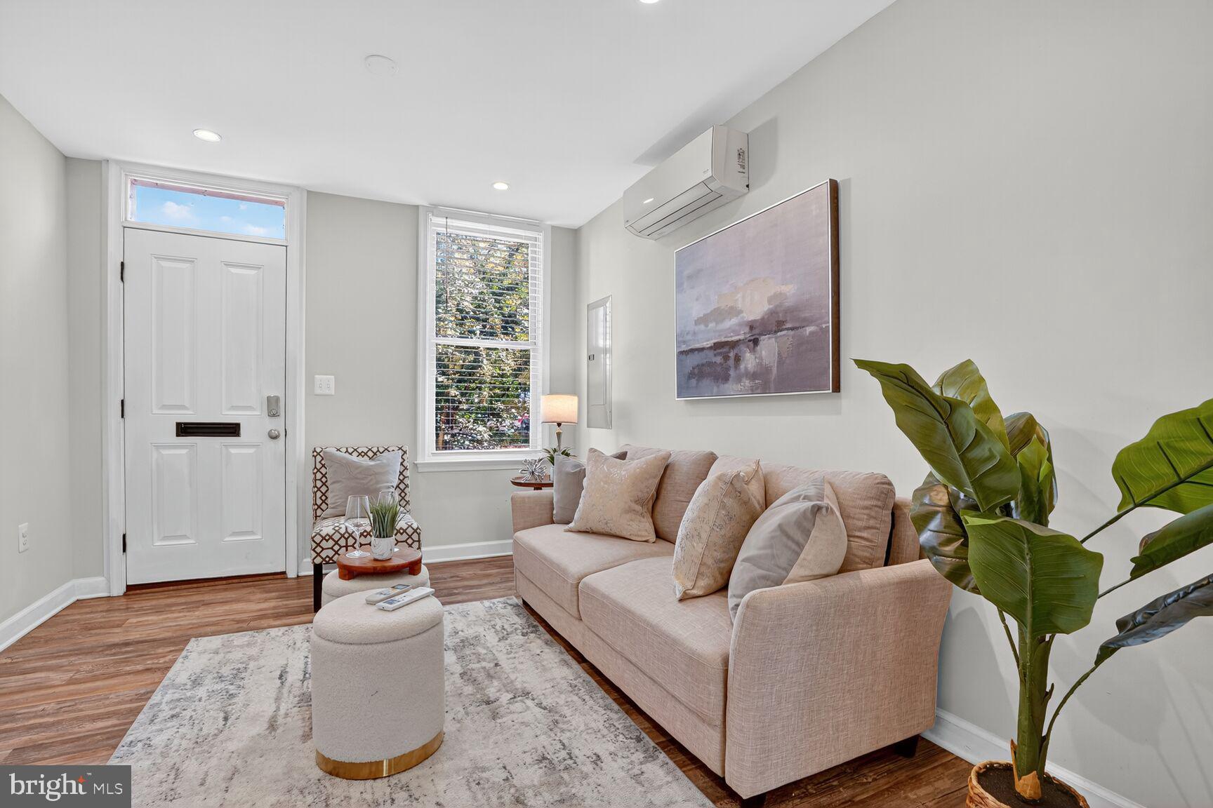 312 N HENRY STREET 1/2