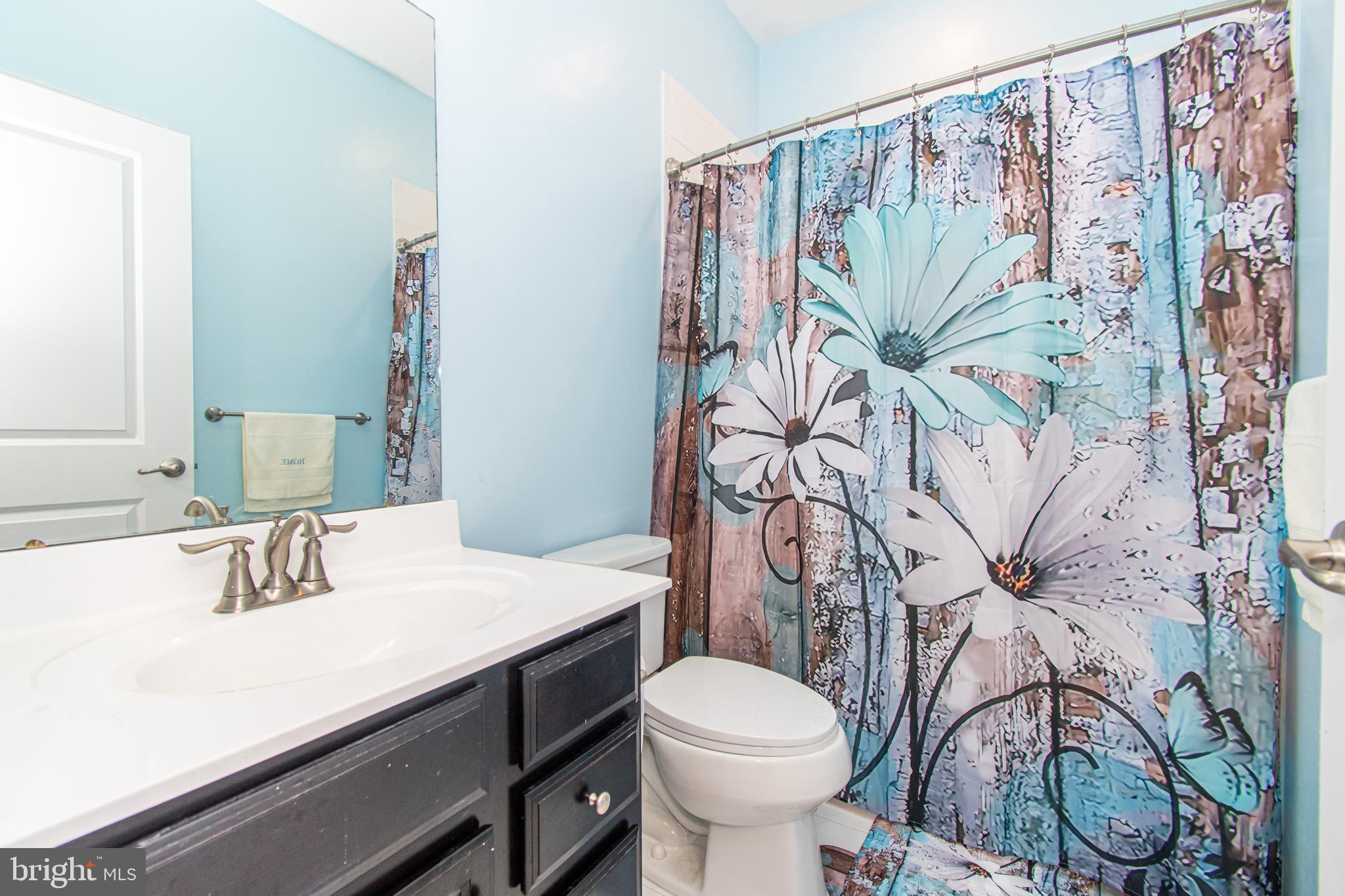 LANDSDALE - Residential Lease