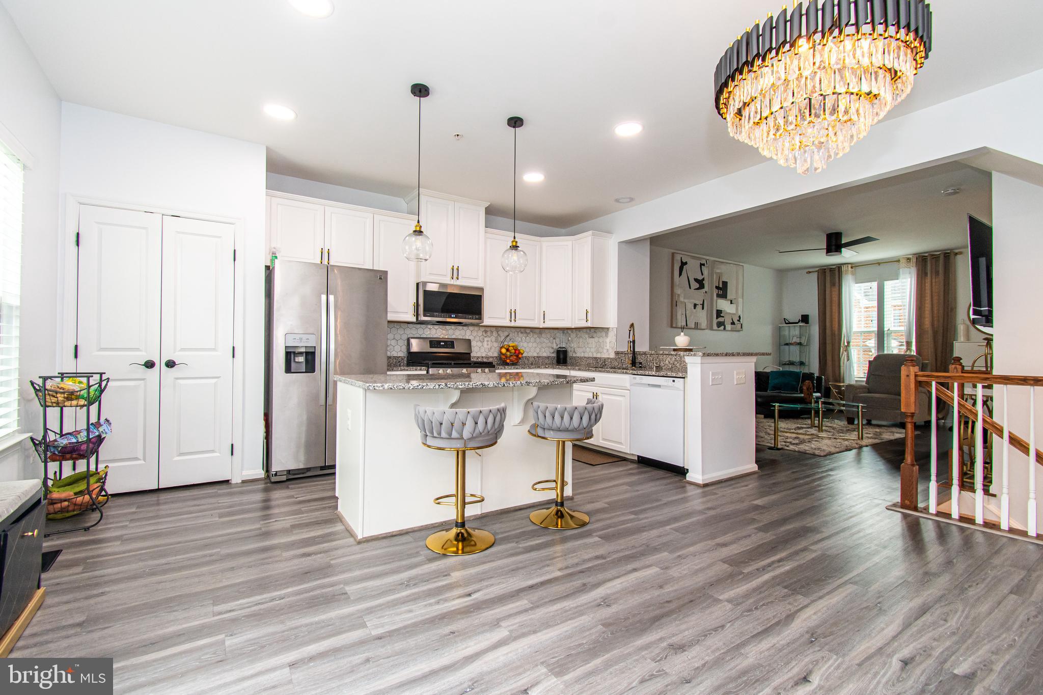 LANDSDALE - Residential Lease