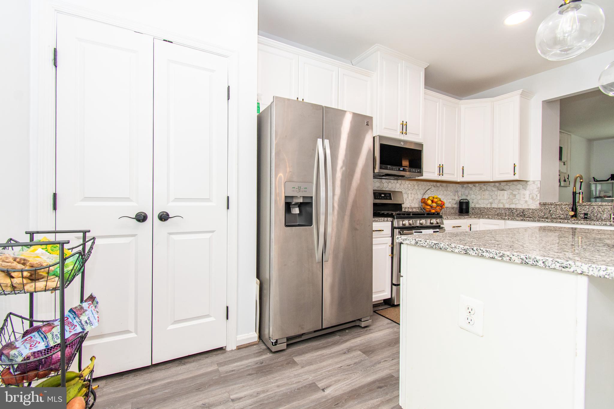 LANDSDALE - Residential Lease