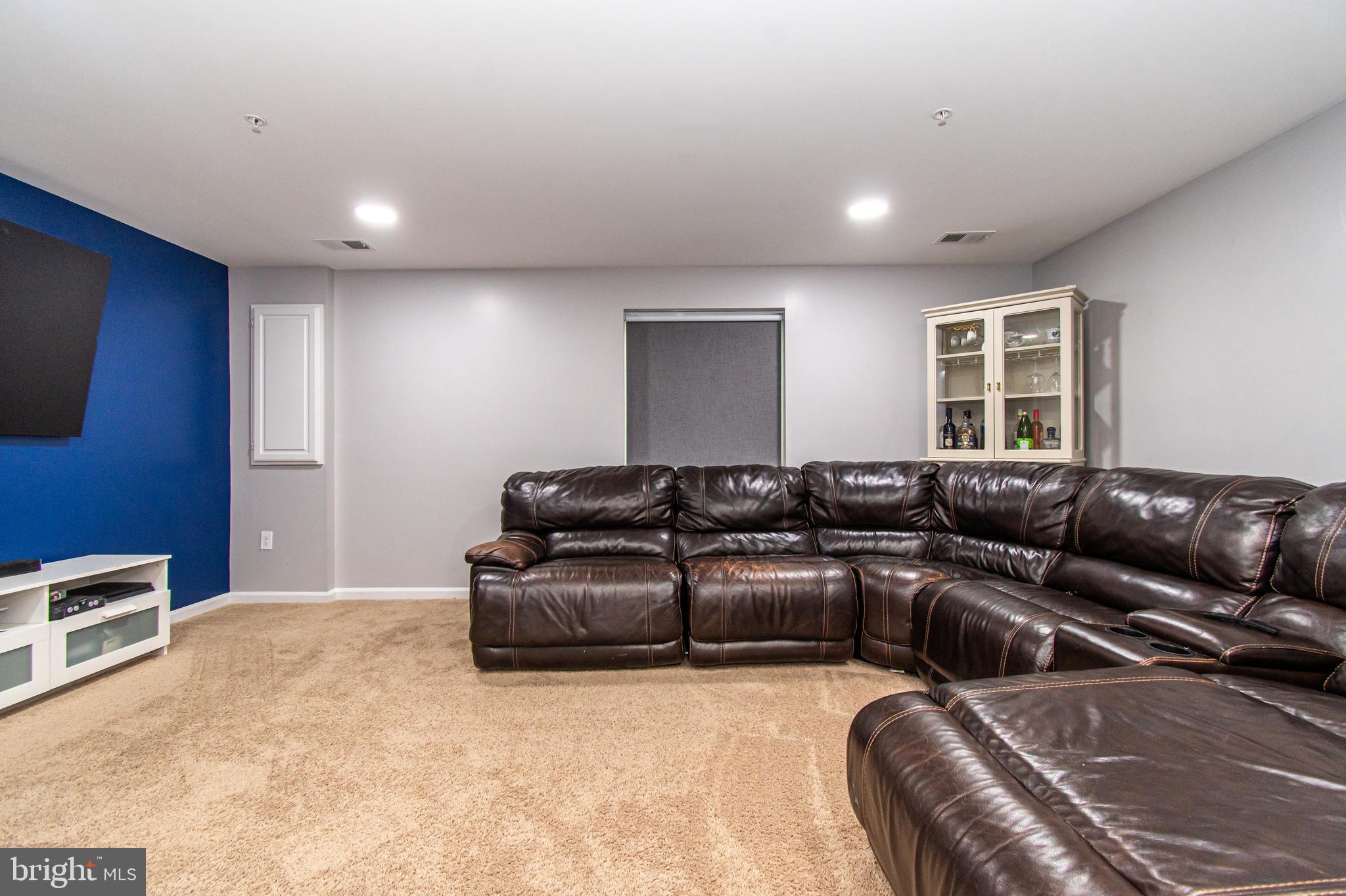 LANDSDALE - Residential Lease