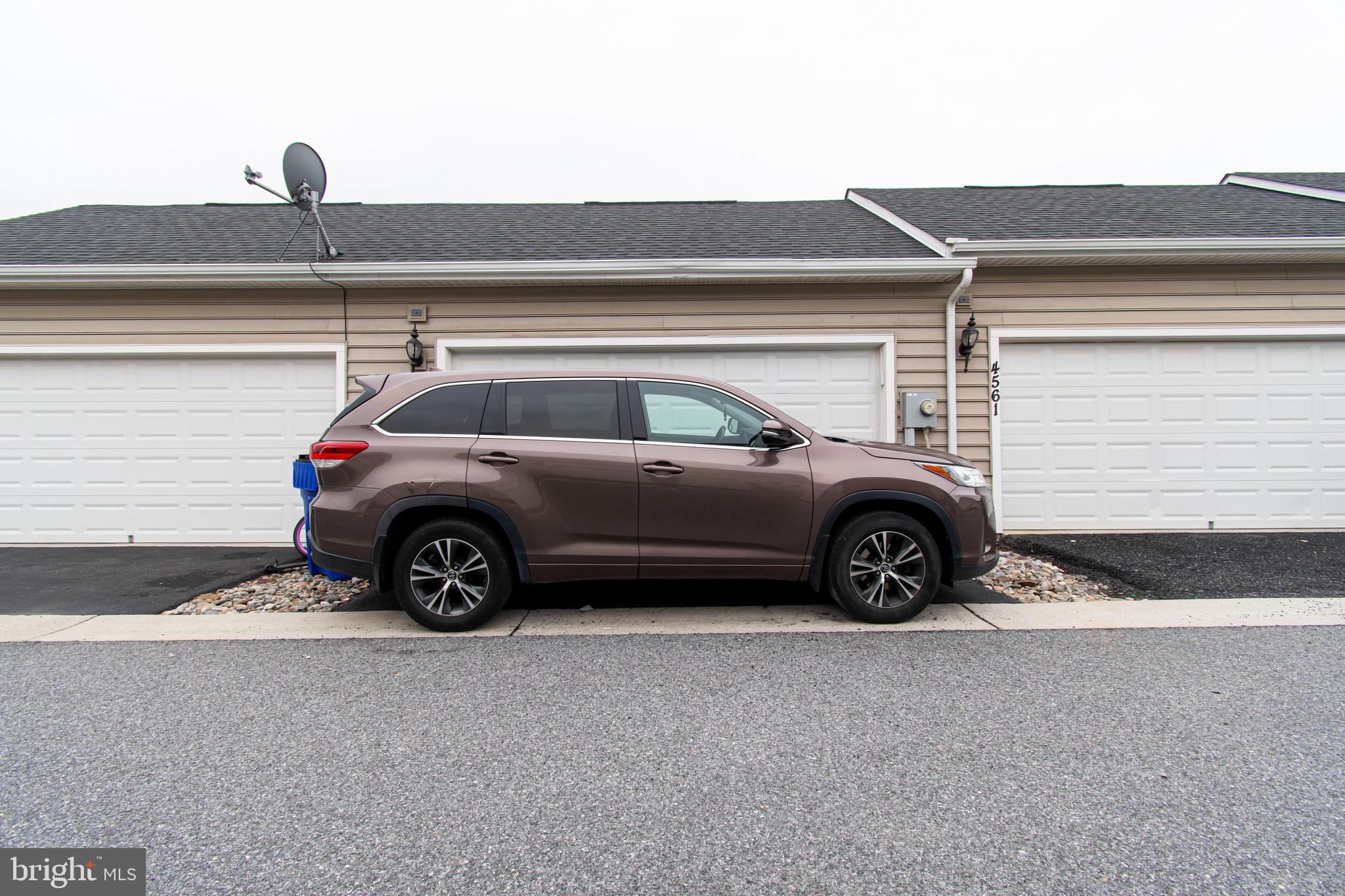 LANDSDALE - Residential Lease