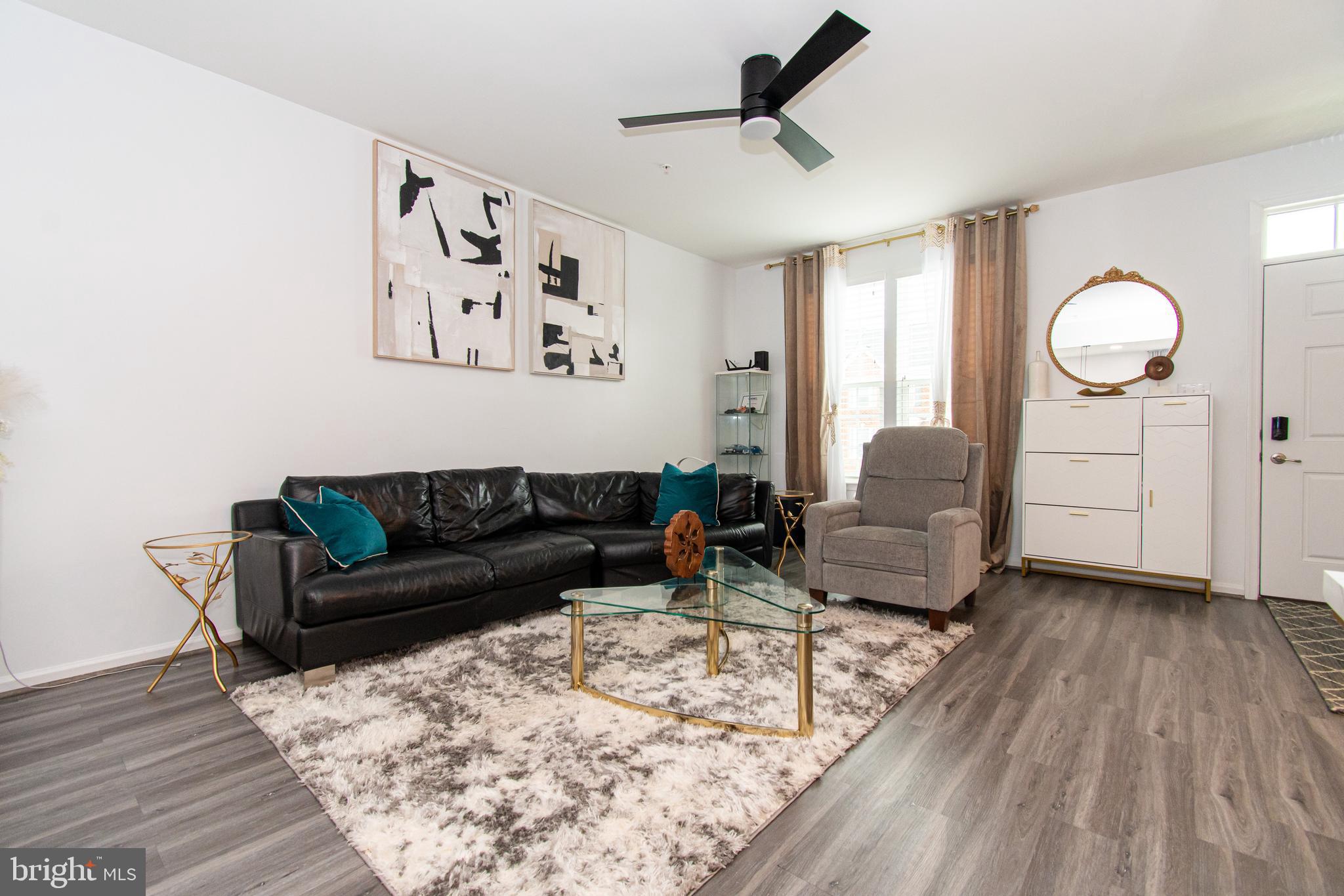 LANDSDALE - Residential Lease