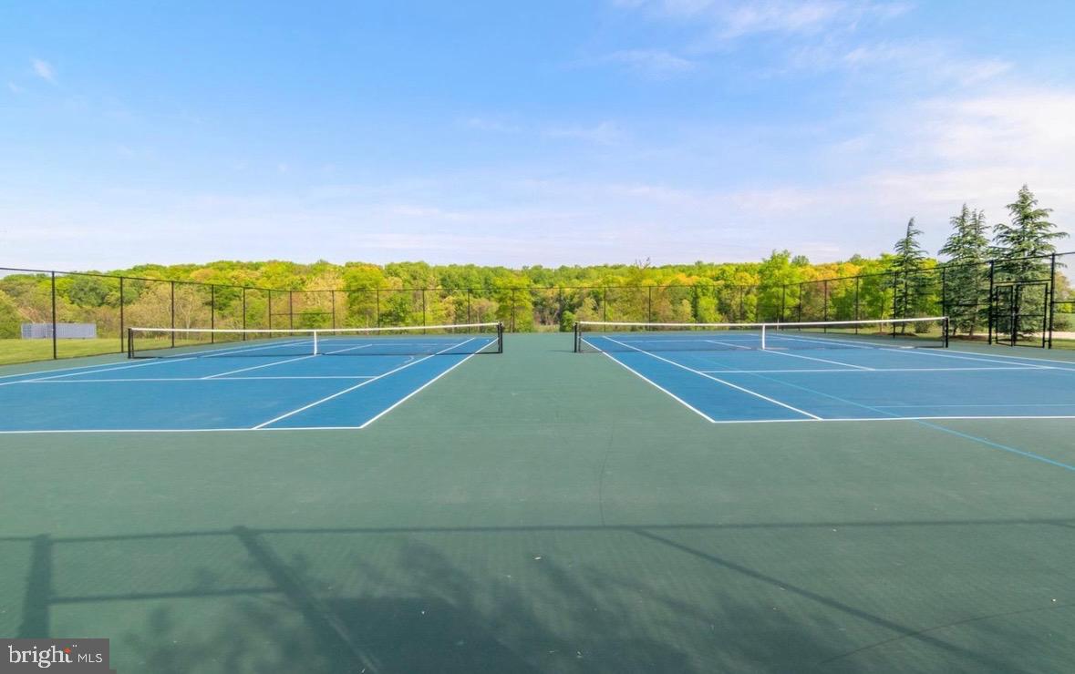 LANDSDALE - Residential Lease