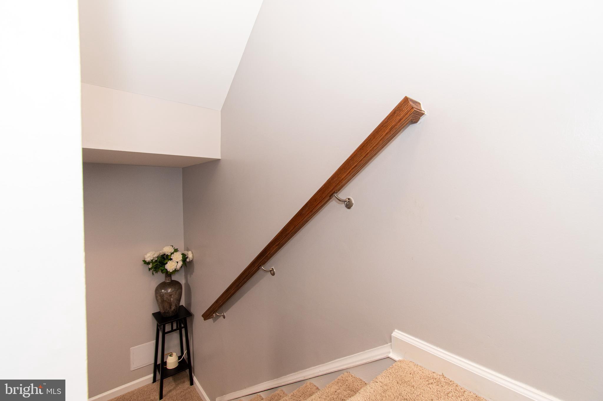 LANDSDALE - Residential Lease